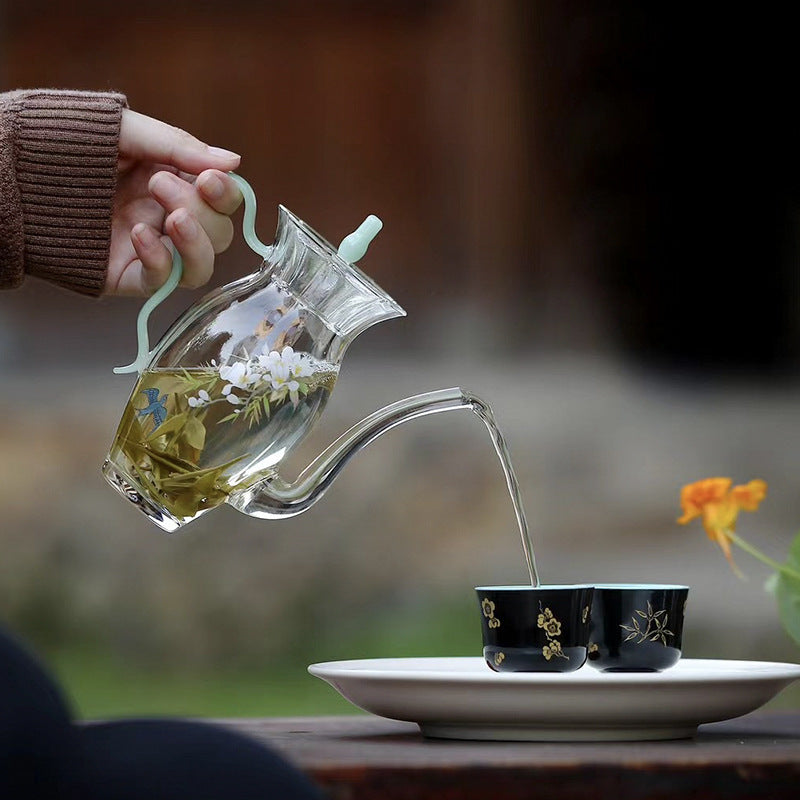 This is a glass teapot