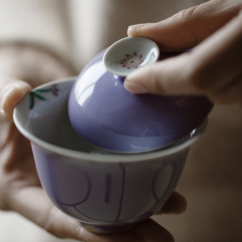 This is a ceramic teapot.this is a ceramic gaiwan