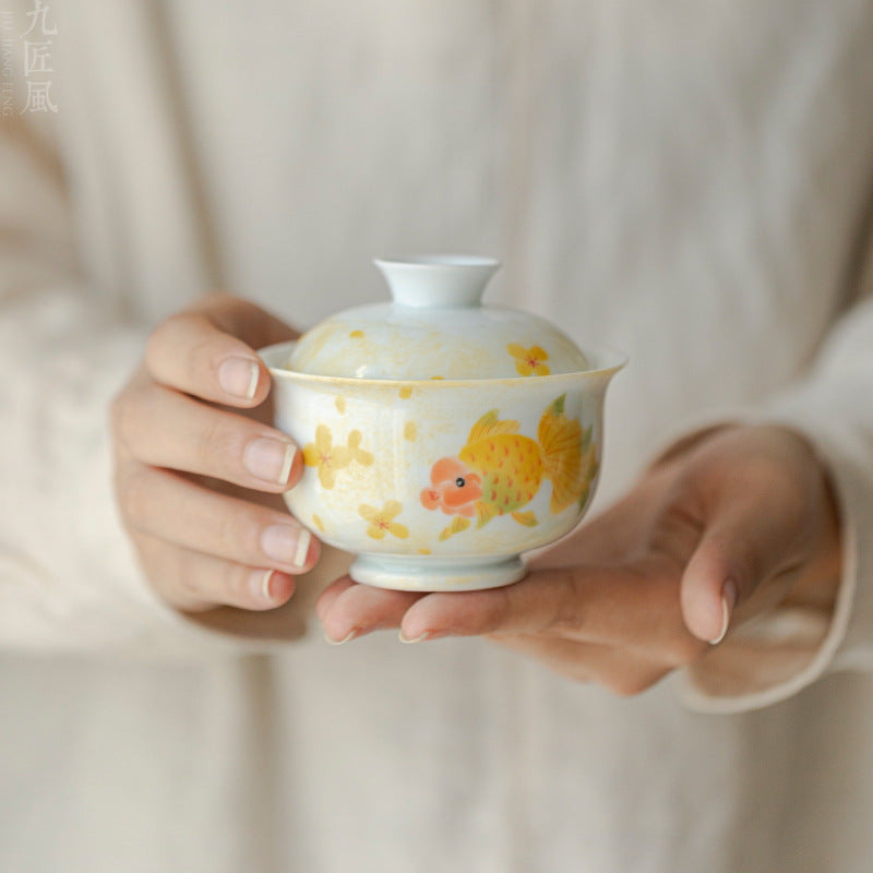 this is a ceramic gaiwan