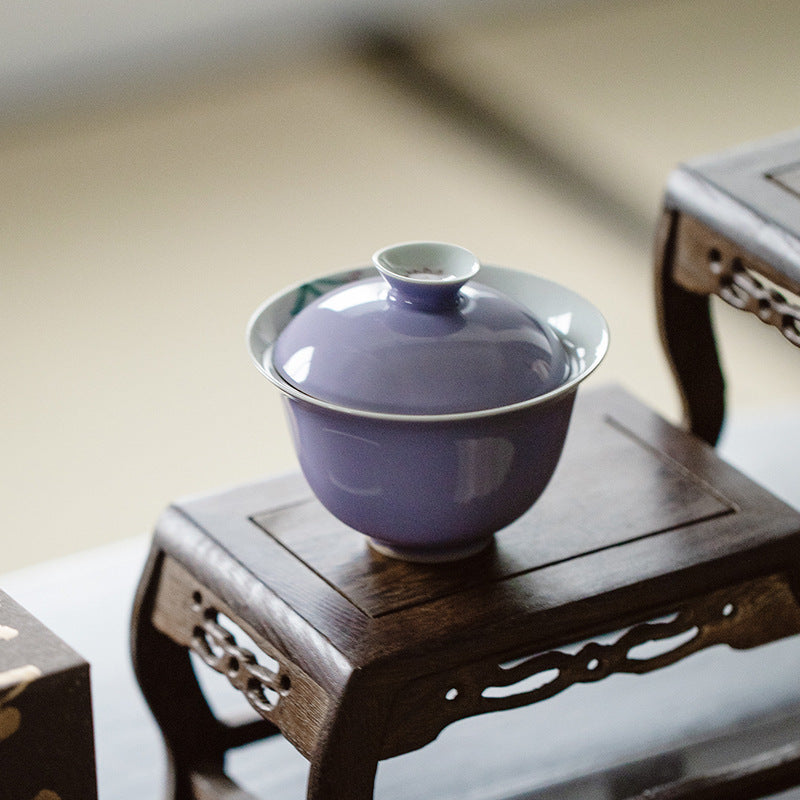 This is a ceramic teapot.this is a ceramic gaiwan