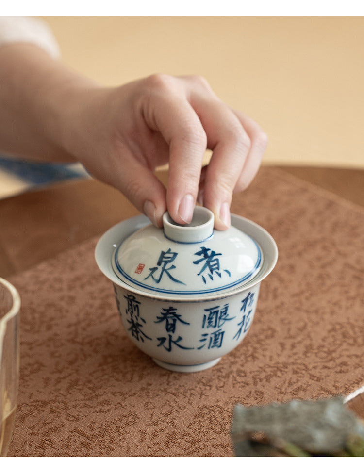 This is a ceramic teapot.this is a ceramic gaiwan