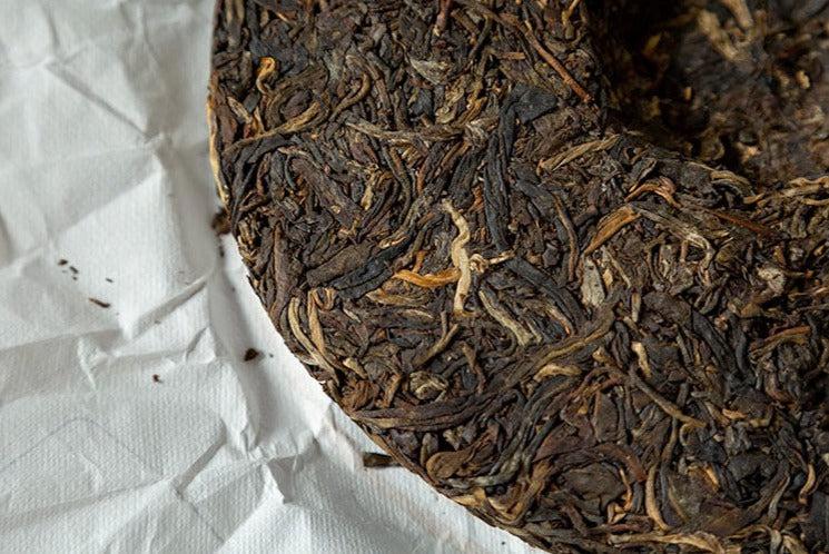 this is Chinese Yunnan Gushu raw puerh tea