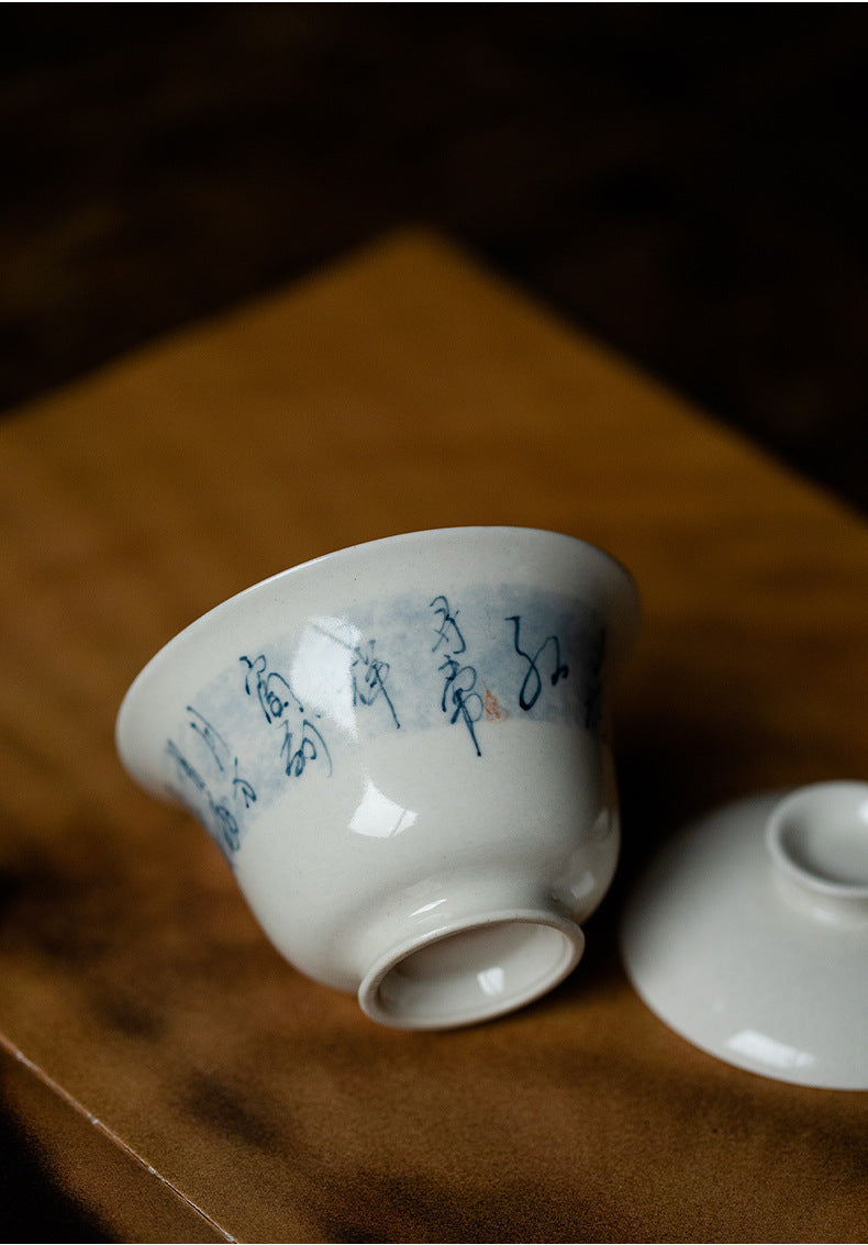 This is a ceramic teapot.this is a ceramic gaiwan