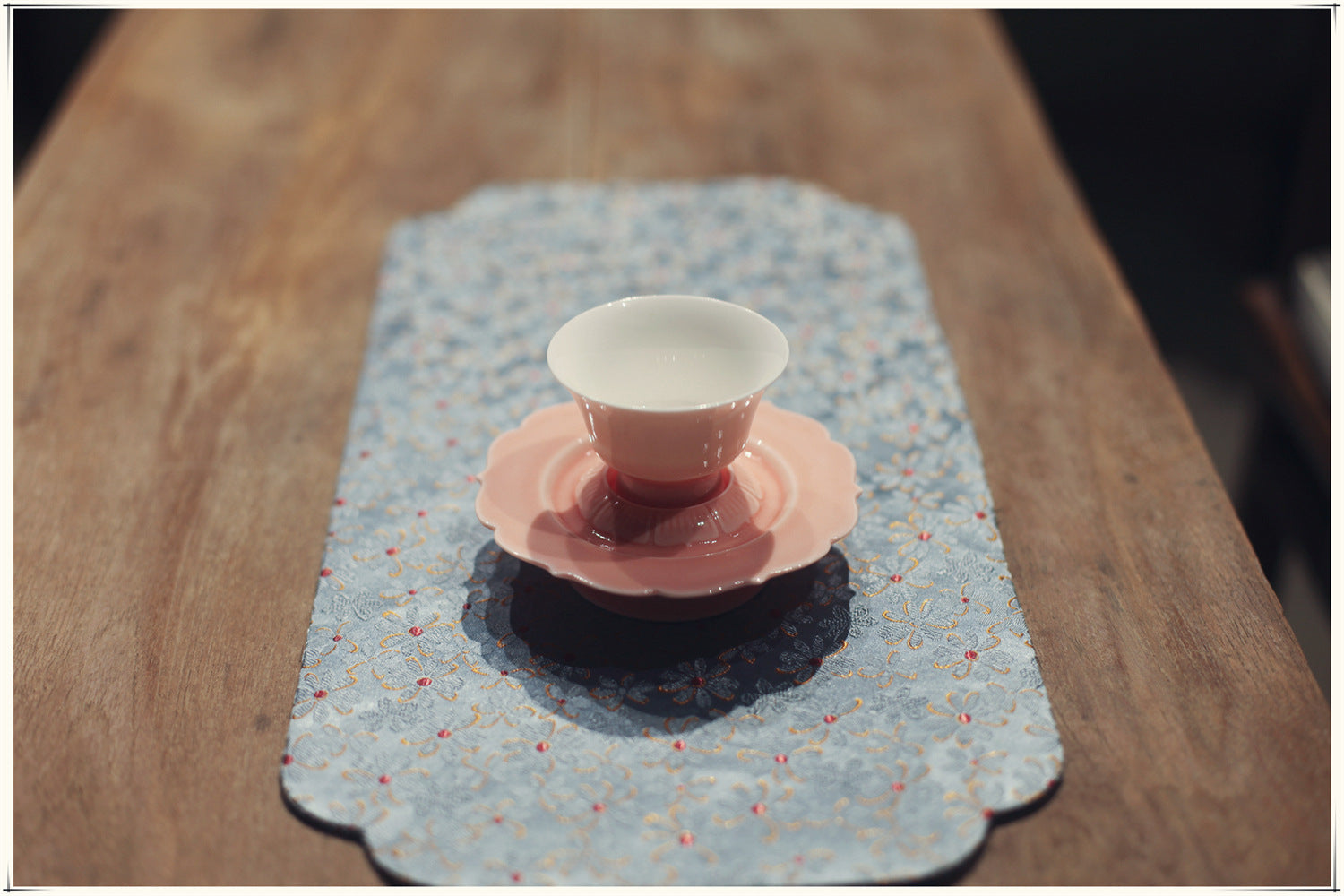 This is a ceramic high feet teacup