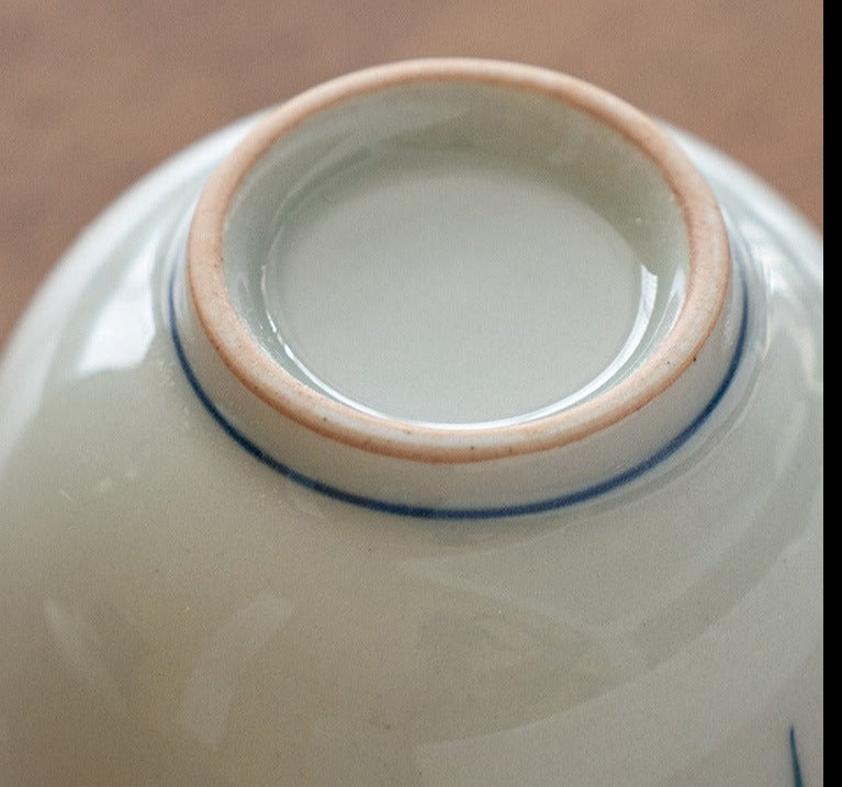 This is a ceramic teapot.this is a ceramic gaiwan