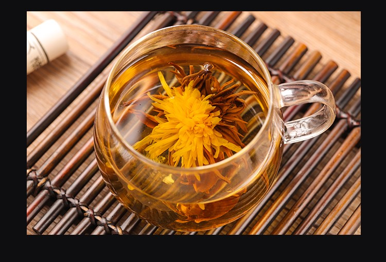 this is Chinese floral tea chrysanthemum black tea