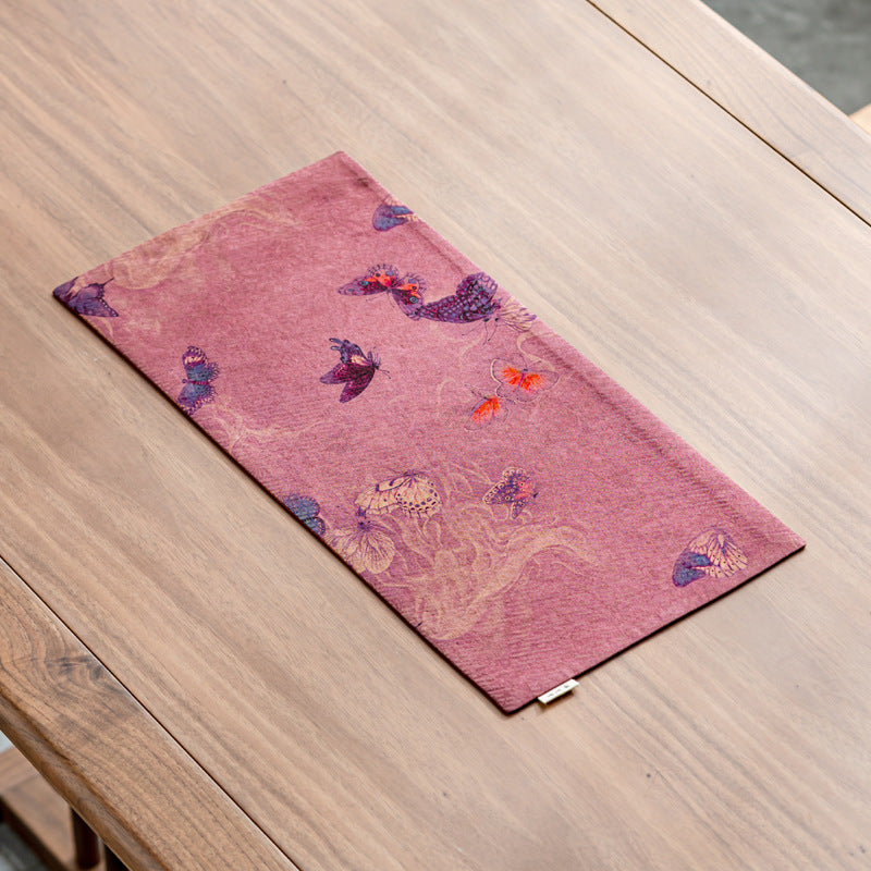 This is a gambiered canton silk xiangyunsha tea table cloth