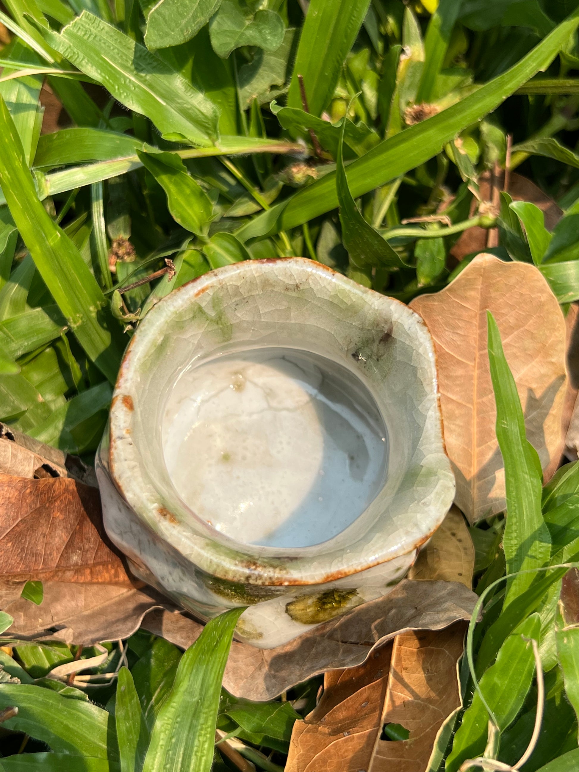 This is a shino ware teacup.this is a shinoyaki teacup