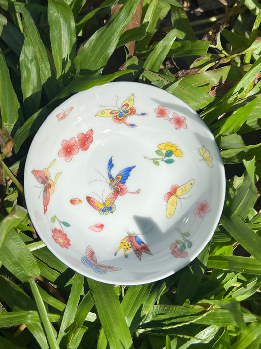 this is Chinese Jingdezhen enamel butterfly teacup. this is a ceramic teacup