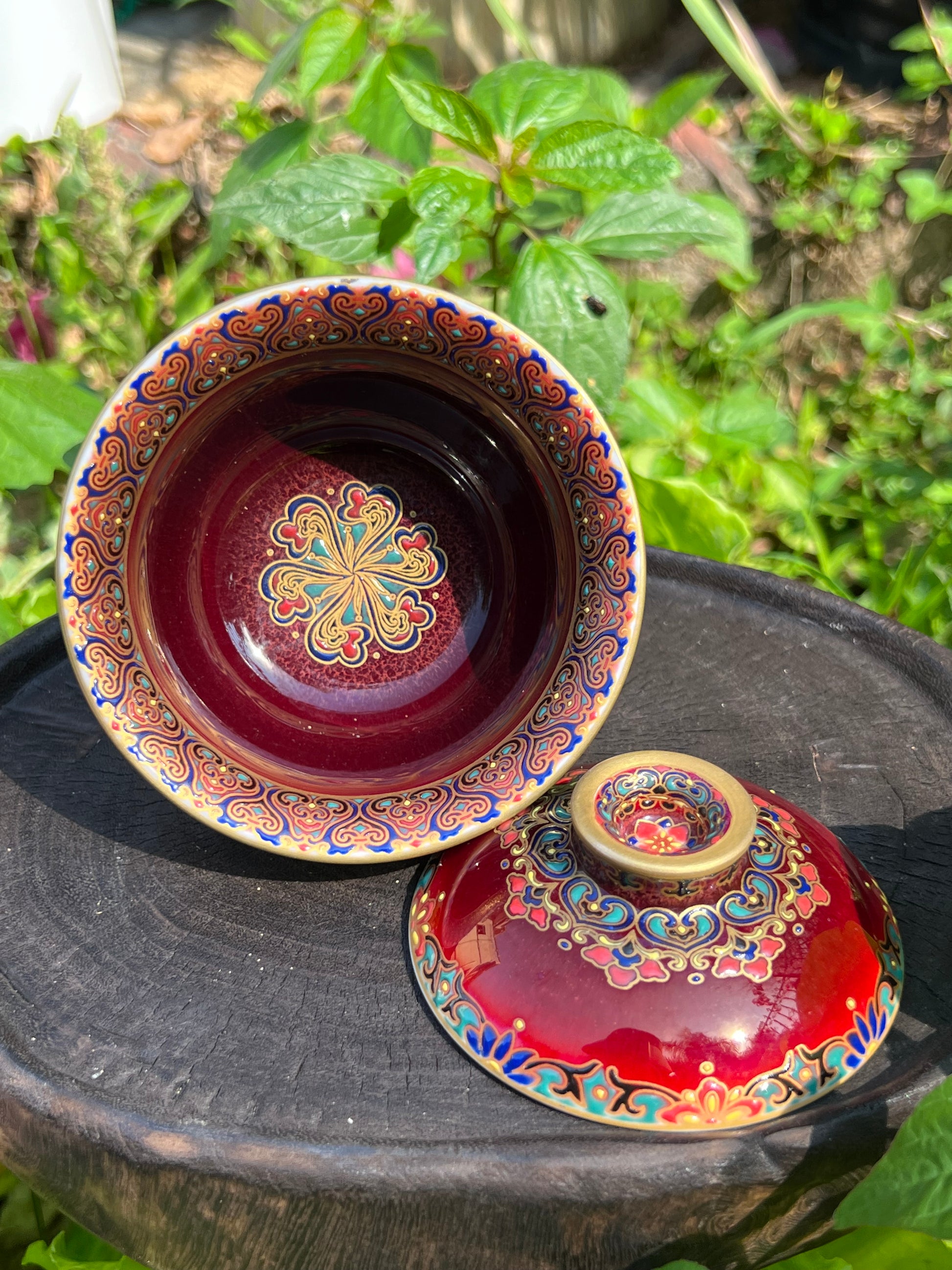 This is a Chinese Jingdezhen lang yao red-glazed lang yao hong teapot.this is a ceramic teapot gaiwan