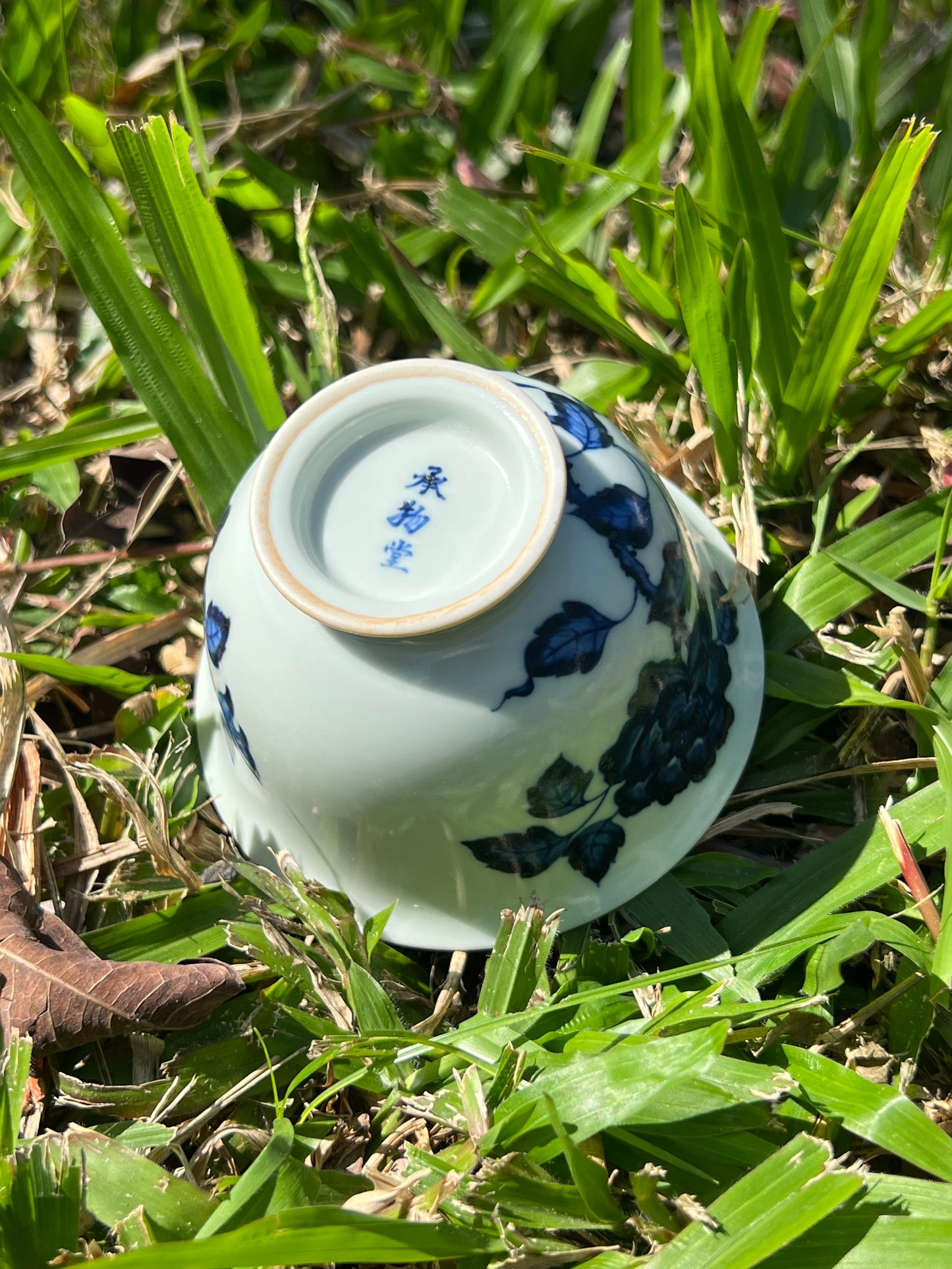 Hand Painted Chinese Blue and White Porcelain Peony Gaiwan Jingdezhen Master Ceramic Artwork