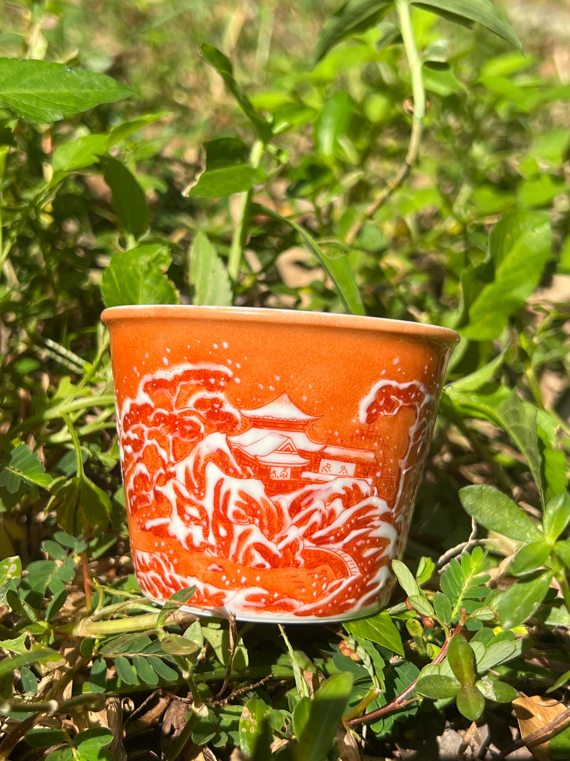 This is Chinese Jingdezhen alum red teacup. This is a ceramic teacup