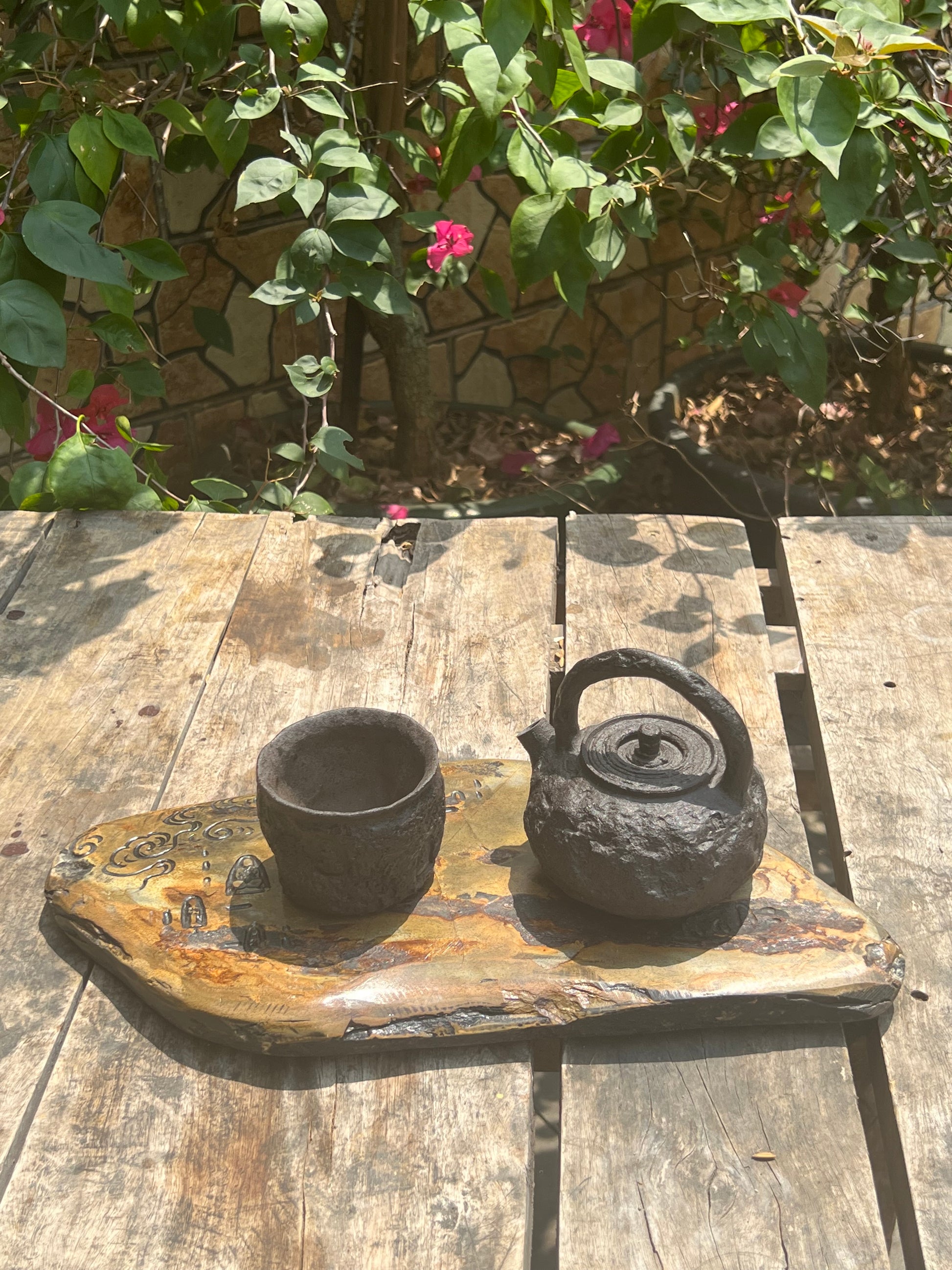 This is an inkstone tea tray tea boat