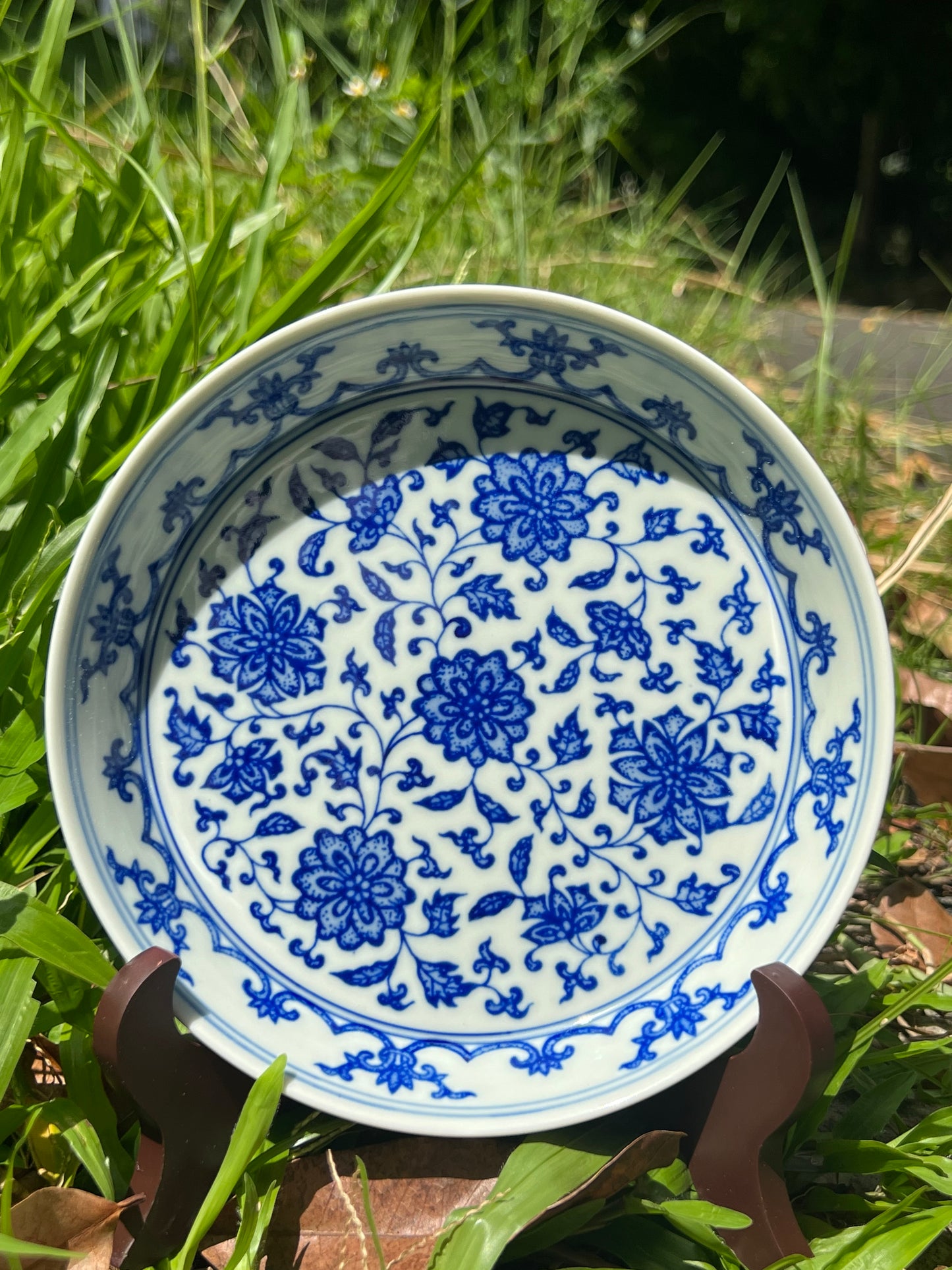 Hand Painted Chinese Twist Lotus Pattern Blue and White Porcelain Gaiwan Set Jingdezhen Master Ceramic Artwork