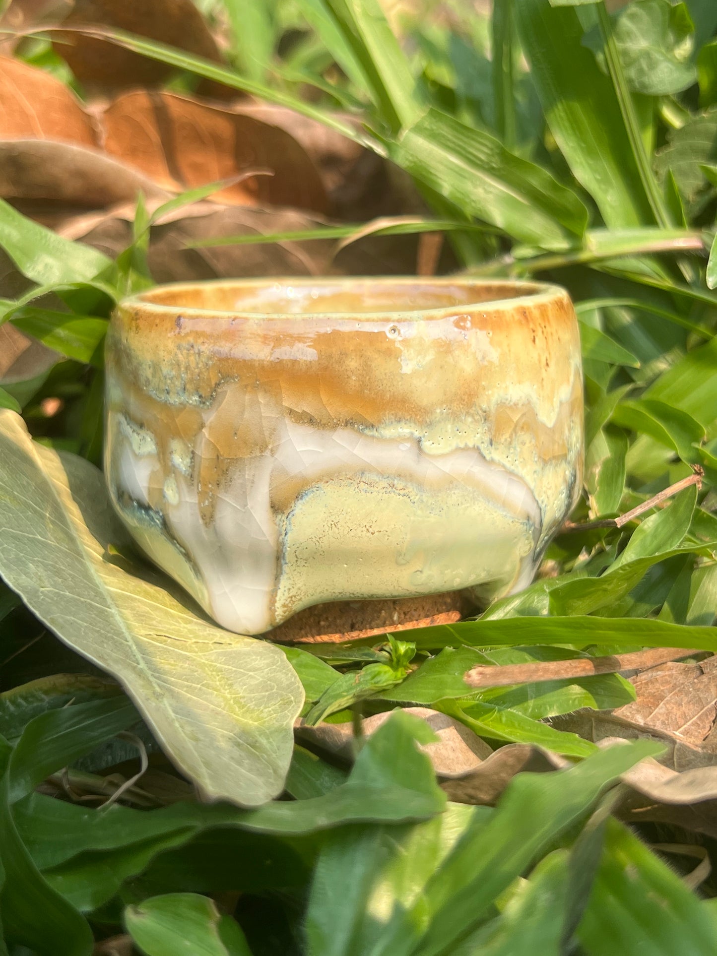 This is a shino ware teacup.this is a shinoyaki teacup