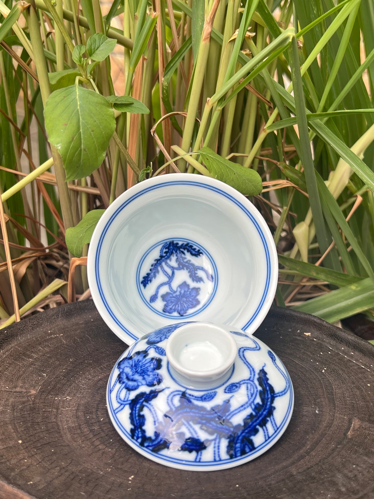 Handcrafted Chinese Handpainted Chinese Corn Poppy Blue and White Porcelain Gaiwan Set Jingdezhen Teapot Ceramic Artwork