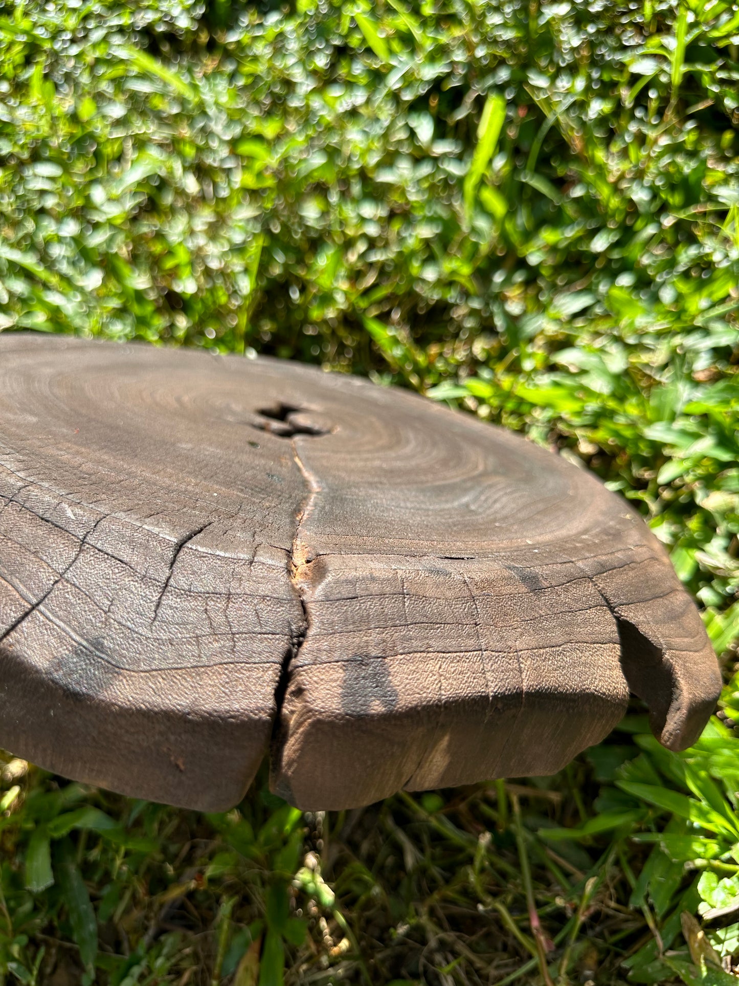 This is a black cedar tea tray tea boat.This is a wooden tea table.