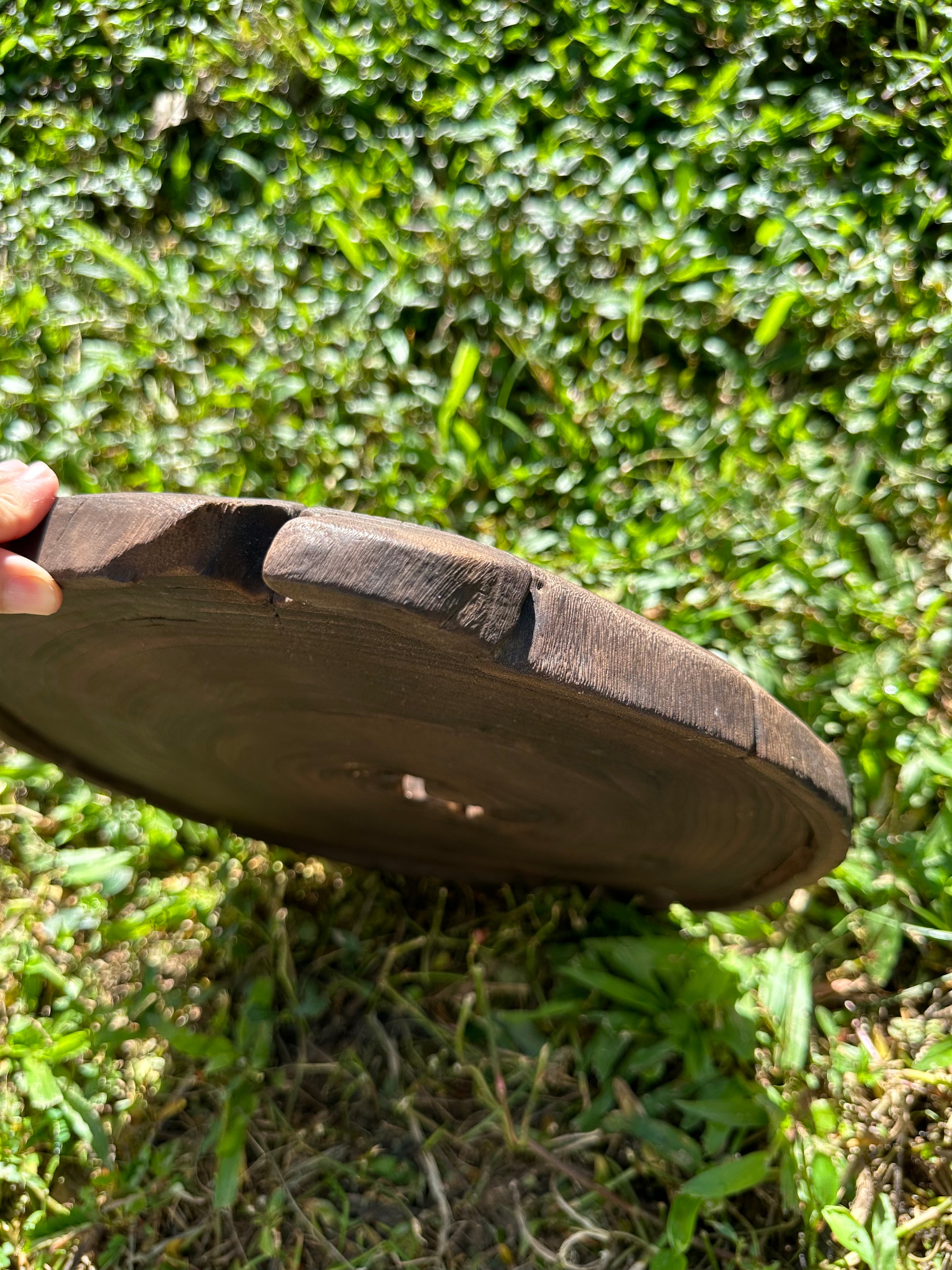 This is a black cedar tea tray tea boat.This is a wooden tea table.