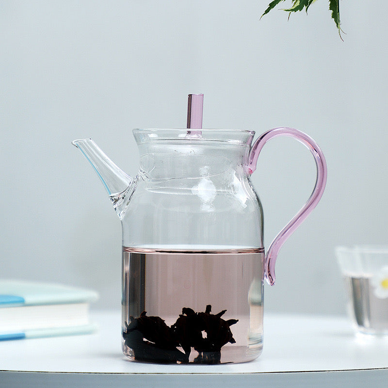 This is a glass teapot