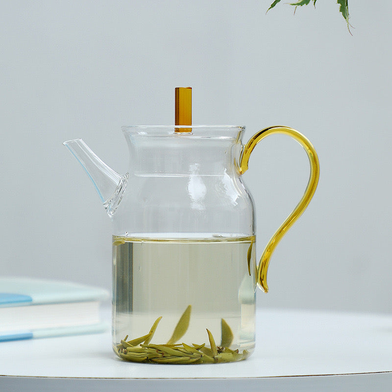 This is a glass teapot