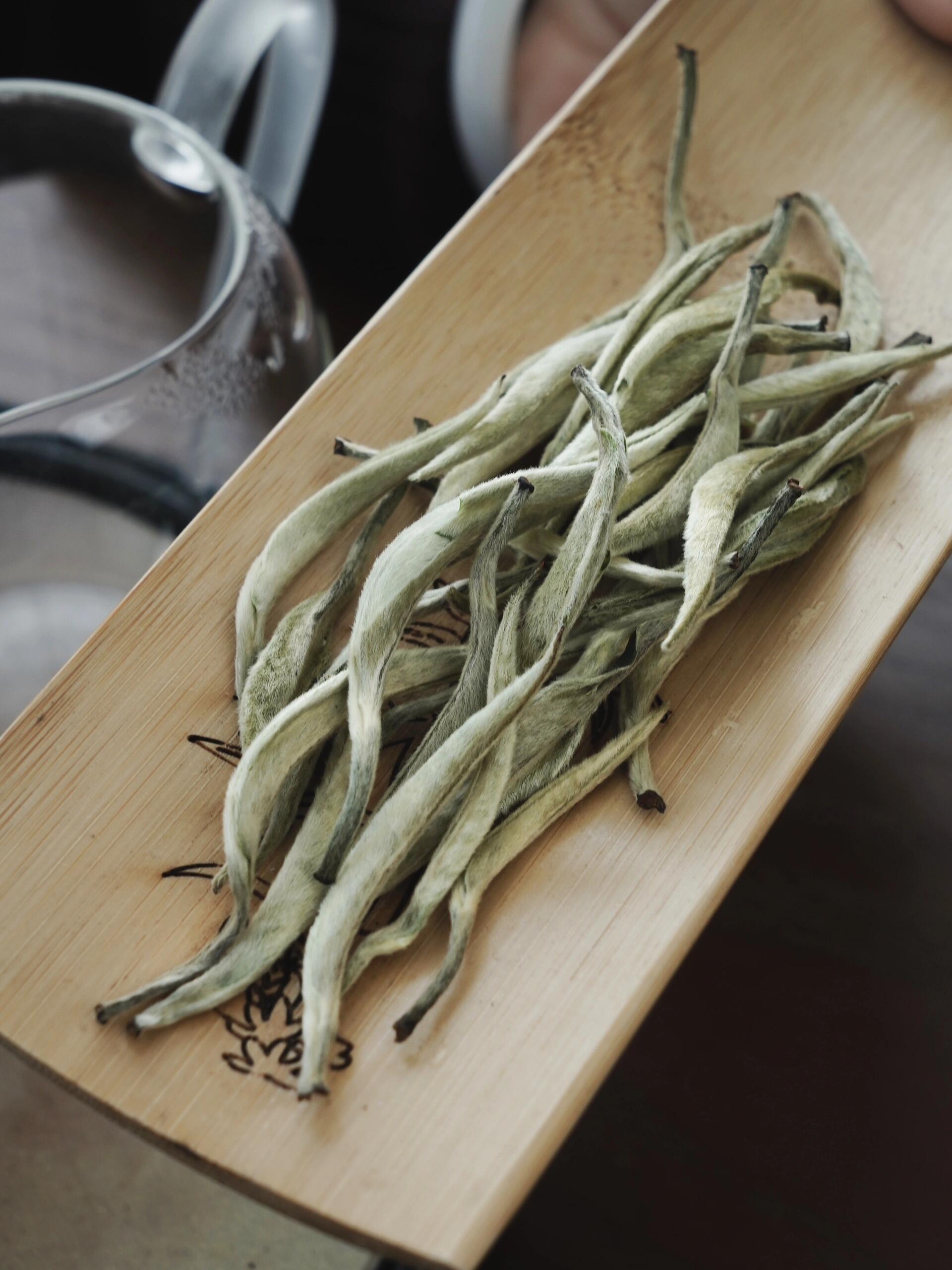 This is Chinese Yunnan silver needle white tea