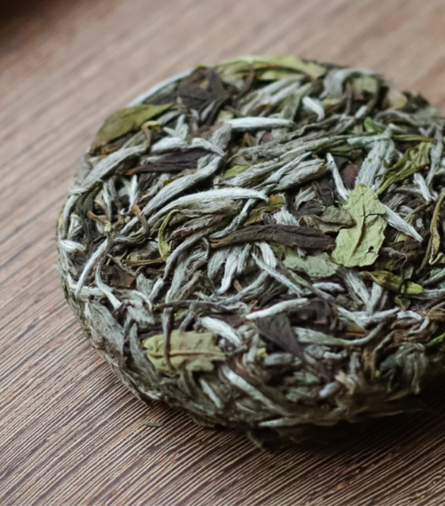 this is white peony baimudan white tea cake