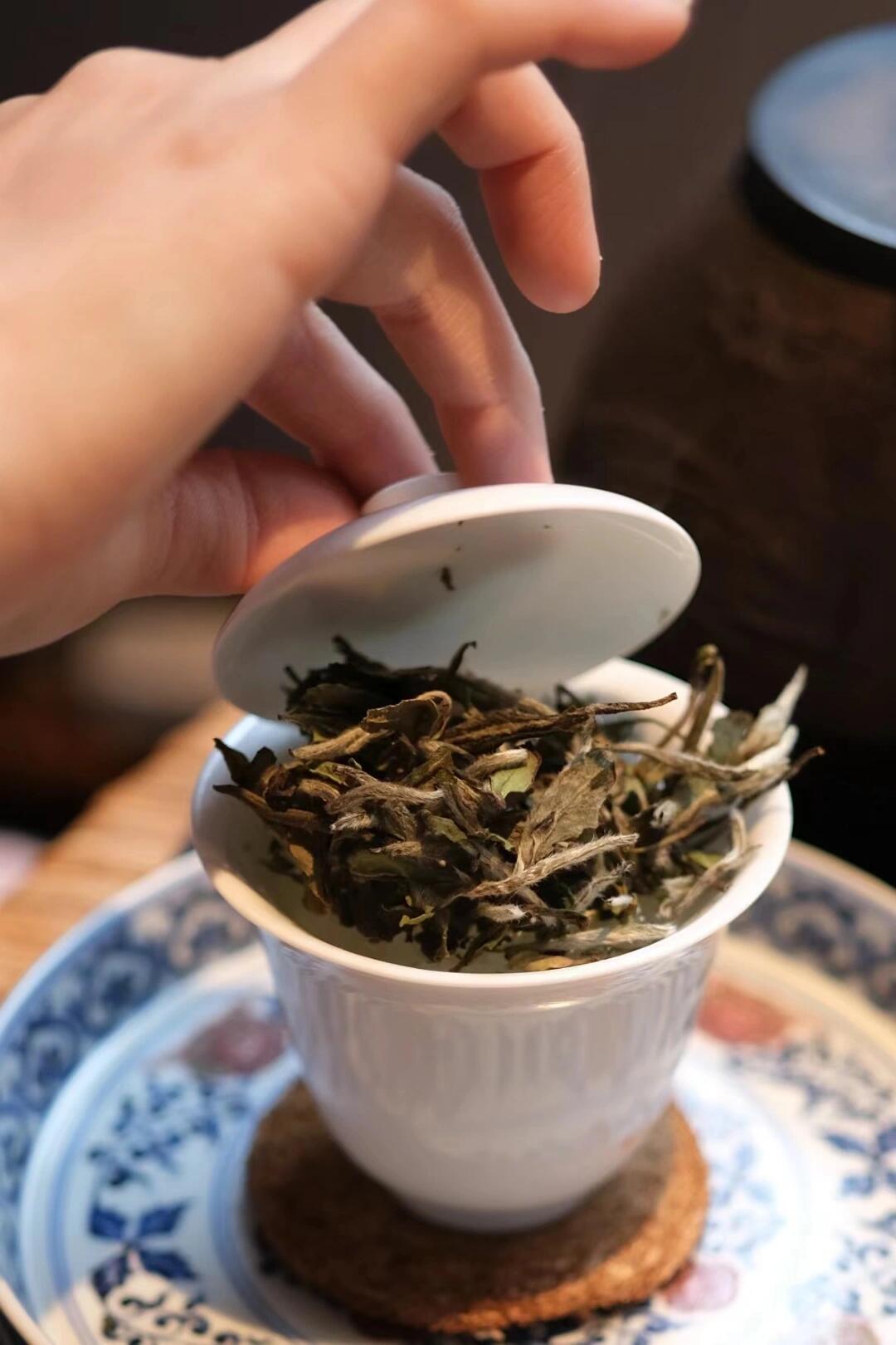 This is Chinese white peony baimudan white tea