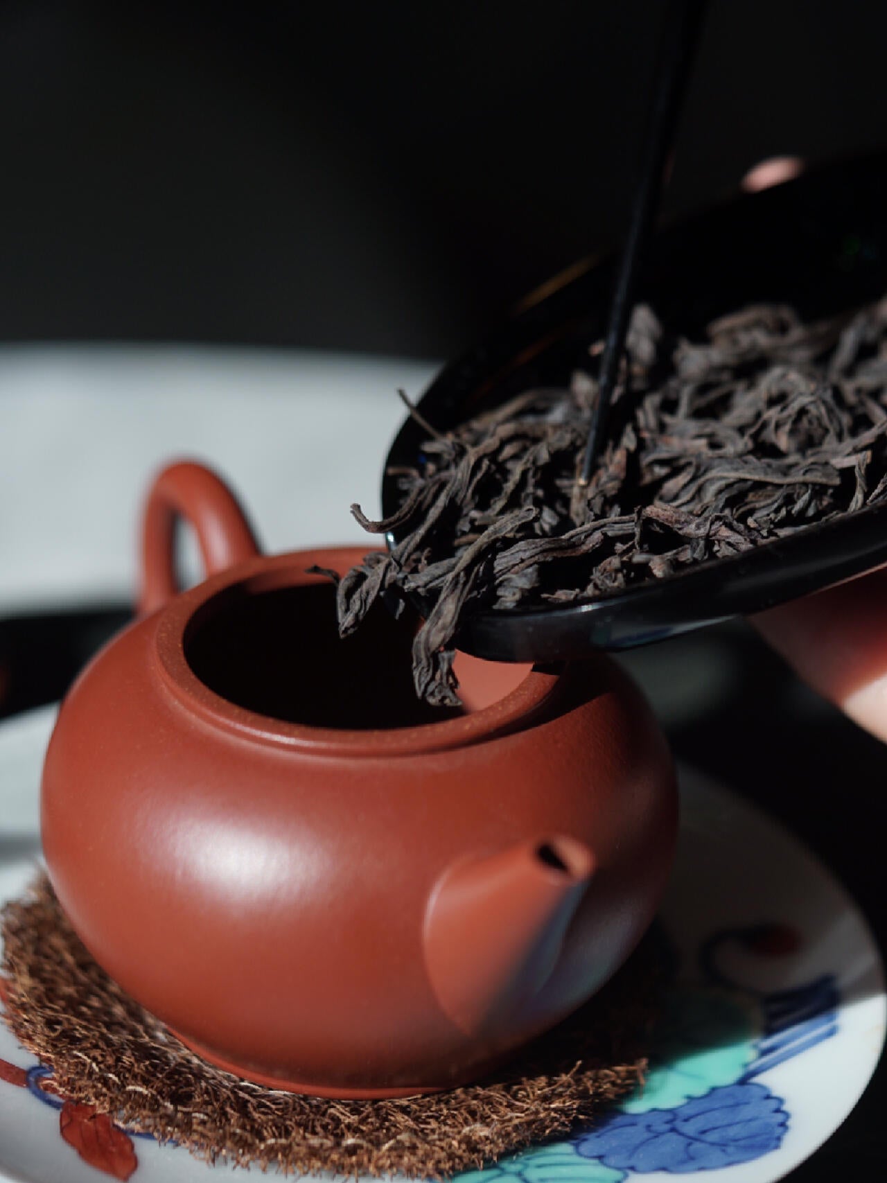 this is Chinese big red robe oolong tea da hong pao