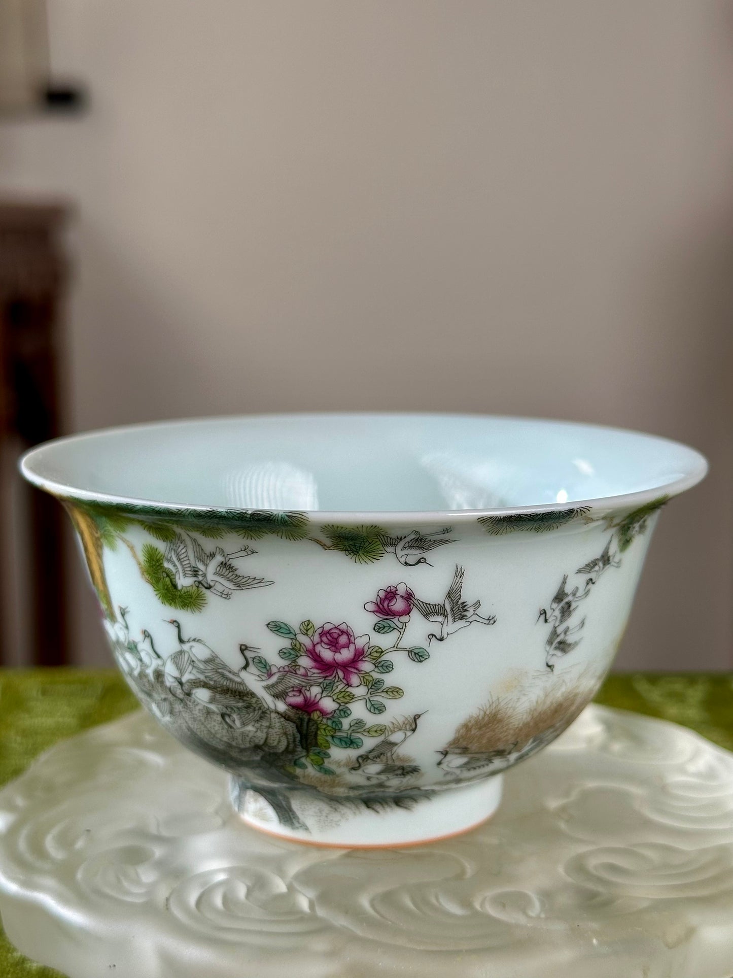 Handpainted Chinese Traditional Hundred Auspicious Cranes Enamel Falangcai High Class Ceramic Teacup