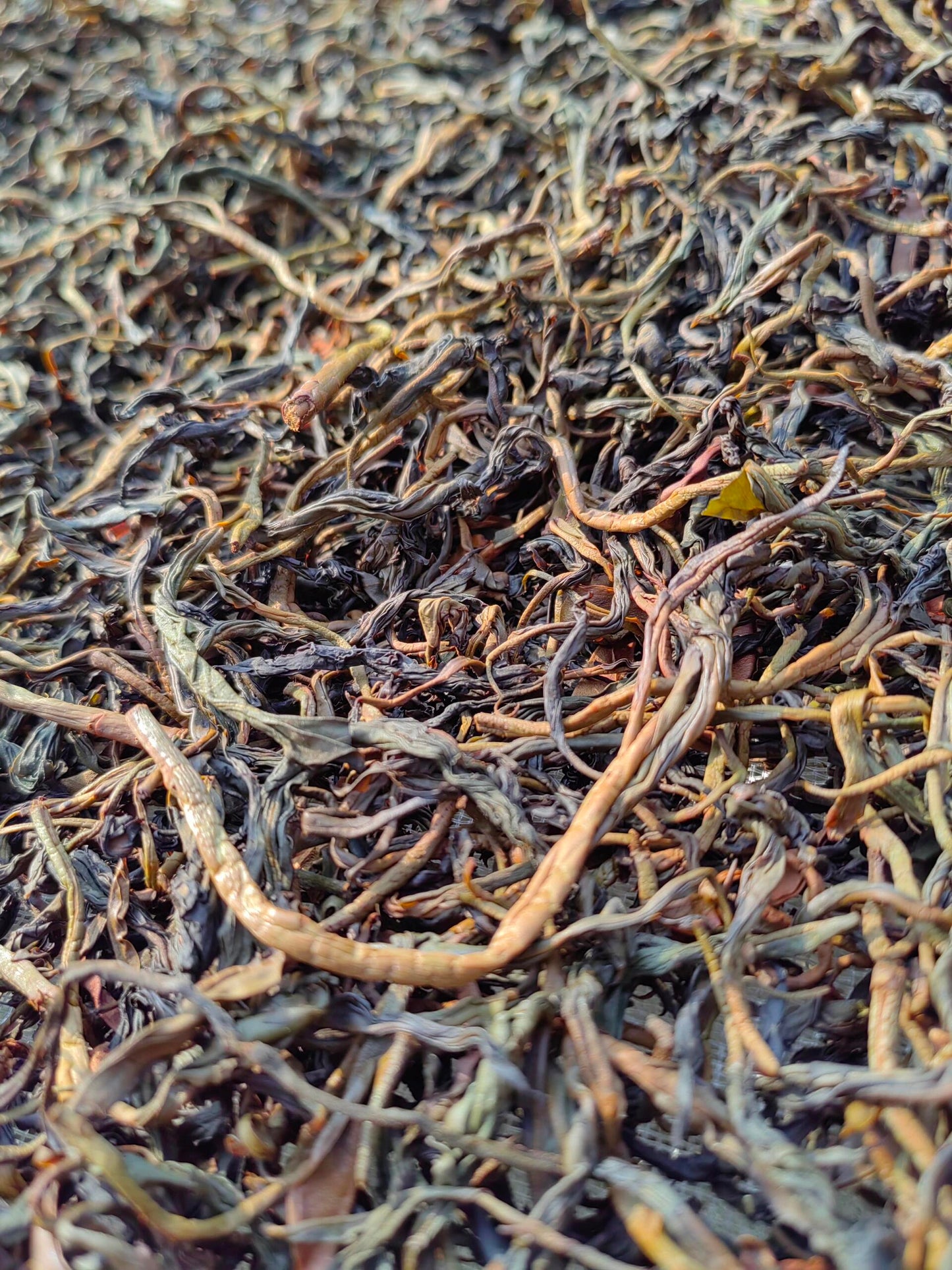 Chinese Yunnan Gushu Sun-dried Black Tea Aged Tree Red Tea Dianhong Mini Tea Cake
