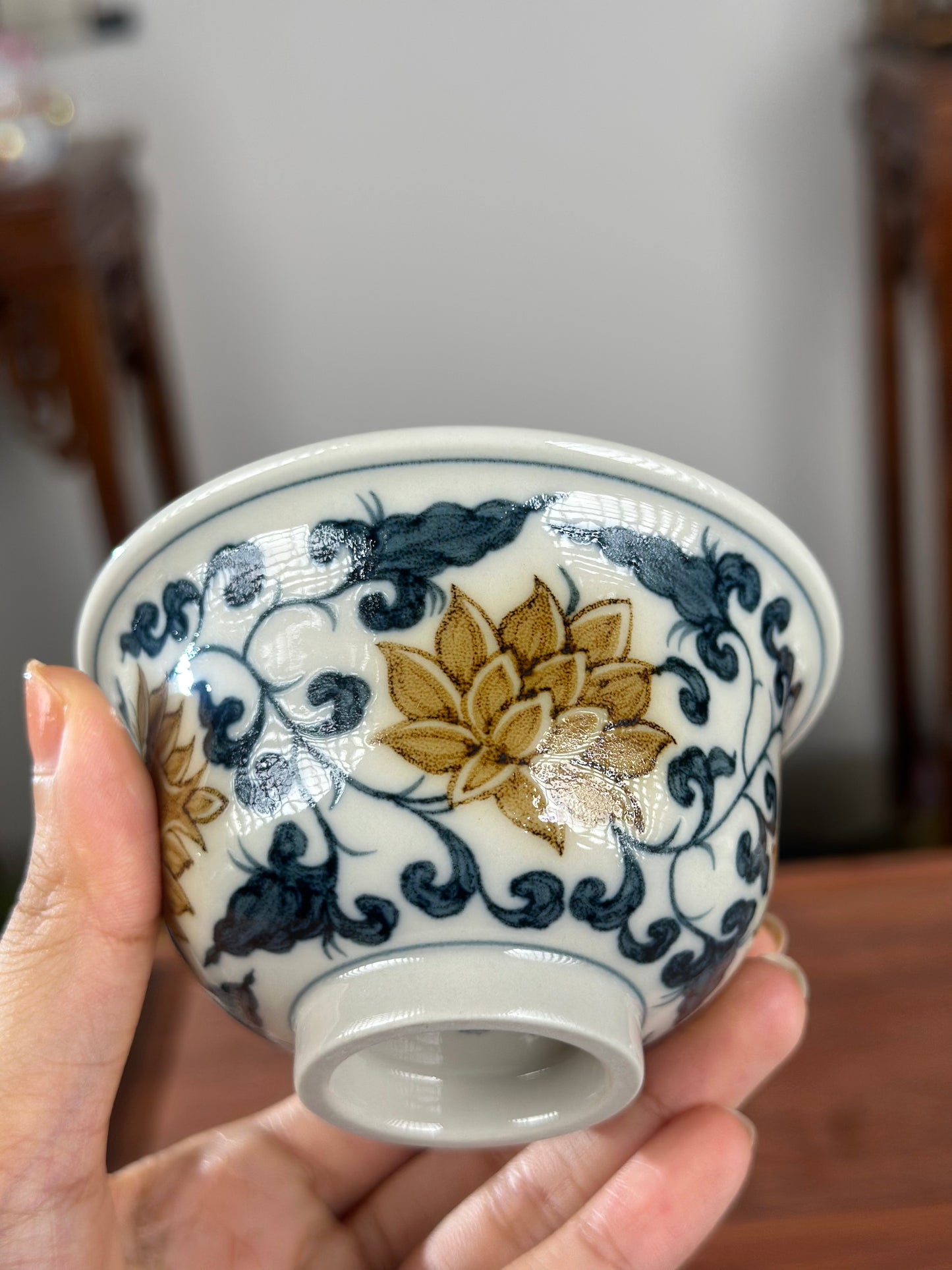 Handpainted Chinese Luxious Blue White Porcelain Underglaze Gold Youlijin Traditional Lotus of Twined Stem Pattern Masterpiece Gaiwan Set Artwork Teacup