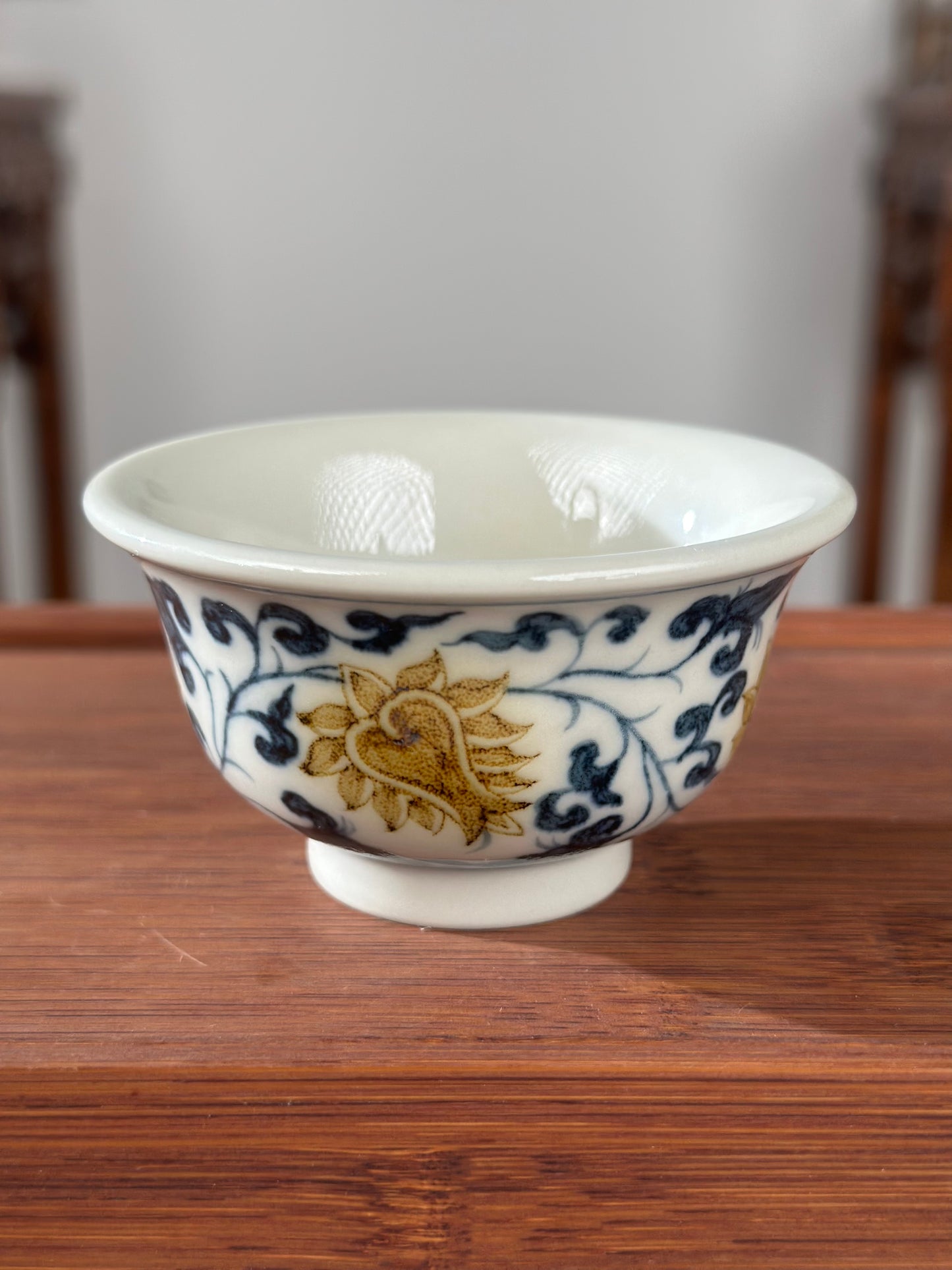 Handpainted Chinese Luxious Blue White Porcelain Underglaze Gold Youlijin Traditional Lotus of Twined Stem Pattern Masterpiece Gaiwan Set Artwork Teacup