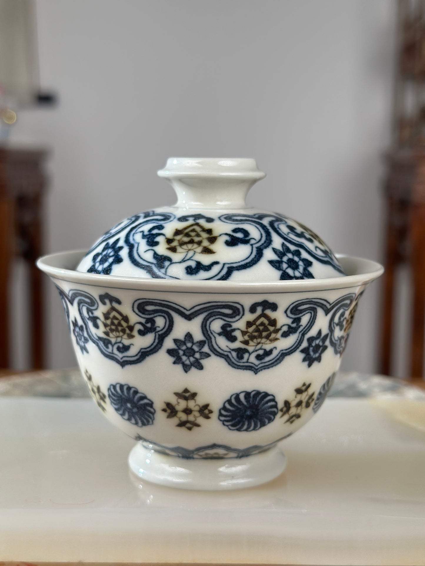 Handpainted Chinese Luxious Blue White Porcelain Underglaze Gold Youlijin Ruyi Pattern Gaiwan Set Artwork Teacup