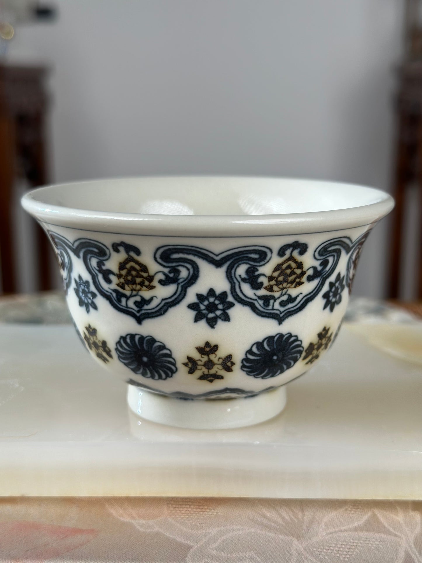 Handpainted Chinese Luxious Blue White Porcelain Underglaze Gold Youlijin Ruyi Pattern Gaiwan Set Artwork Teacup