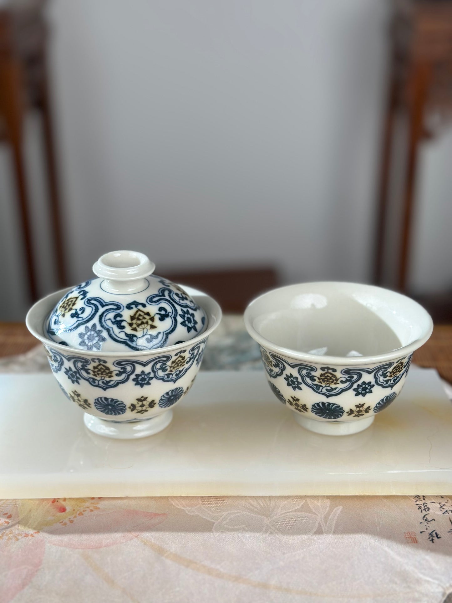 Handpainted Chinese Luxious Blue White Porcelain Underglaze Gold Youlijin Ruyi Pattern Gaiwan Set Artwork Teacup