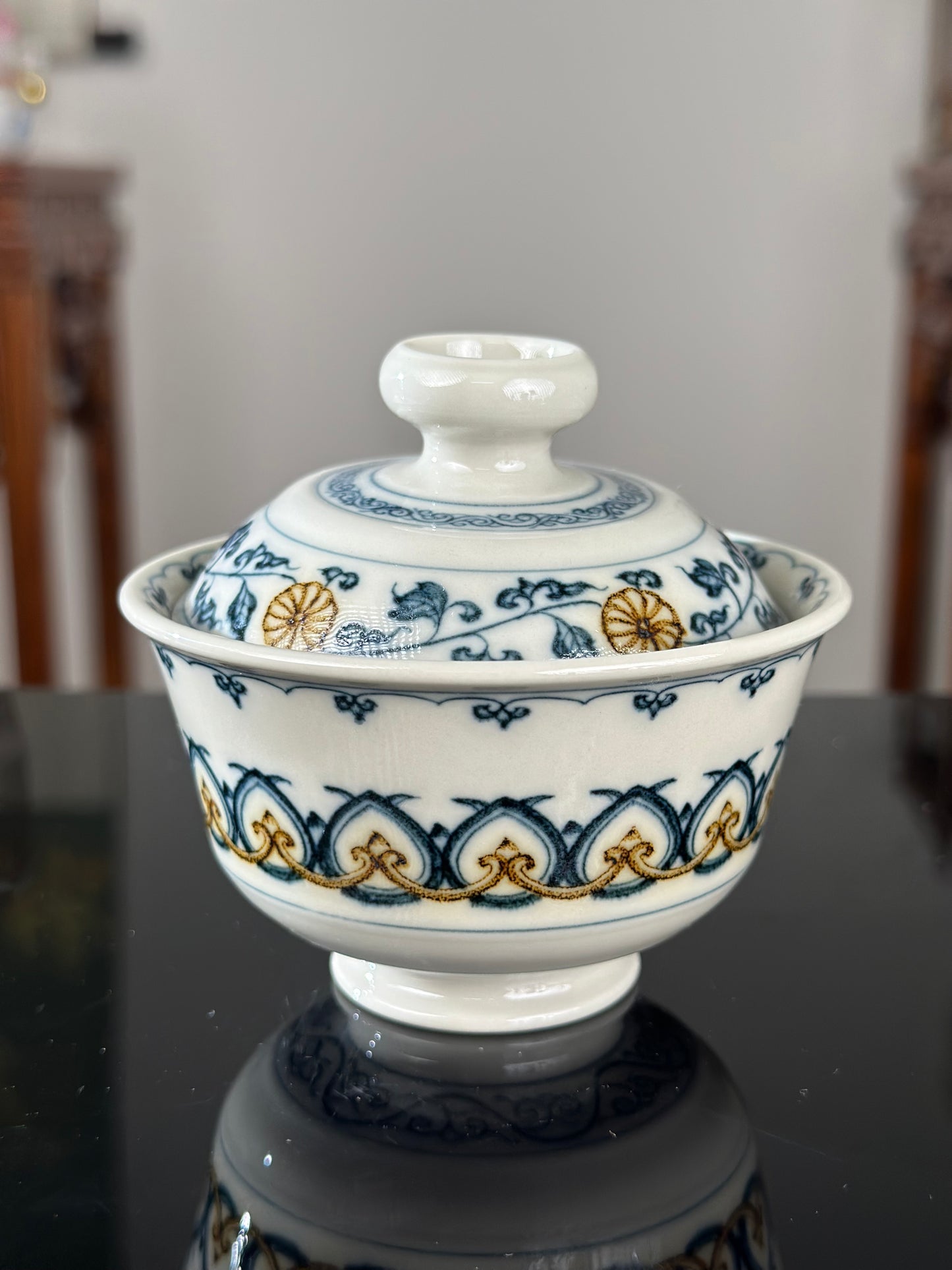 Handpainted Chinese Luxious Blue White Porcelain  Underglaze Gold Youlijin Traditional Baoxiang Flower Pattern Masterpiece Gaiwan Teacup Set Artwork