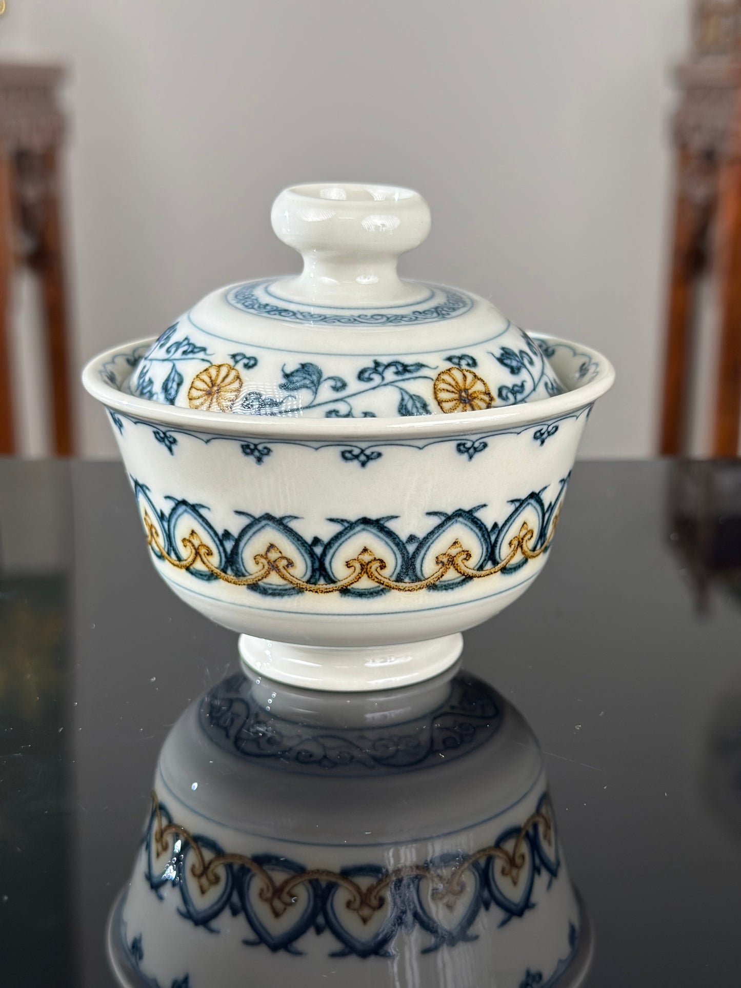 Handpainted Chinese Luxious Blue White Porcelain  Underglaze Gold Youlijin Traditional Baoxiang Flower Pattern Masterpiece Gaiwan Teacup Set Artwork
