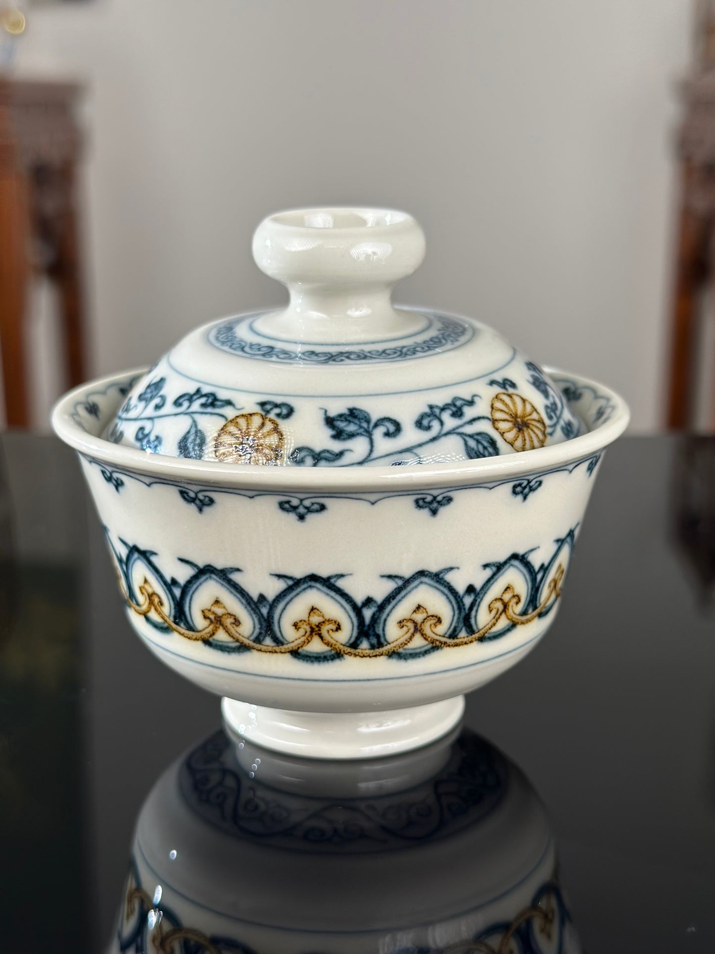Handpainted Chinese Luxious Blue White Porcelain  Underglaze Gold Youlijin Traditional Baoxiang Flower Pattern Masterpiece Gaiwan Teacup Set Artwork