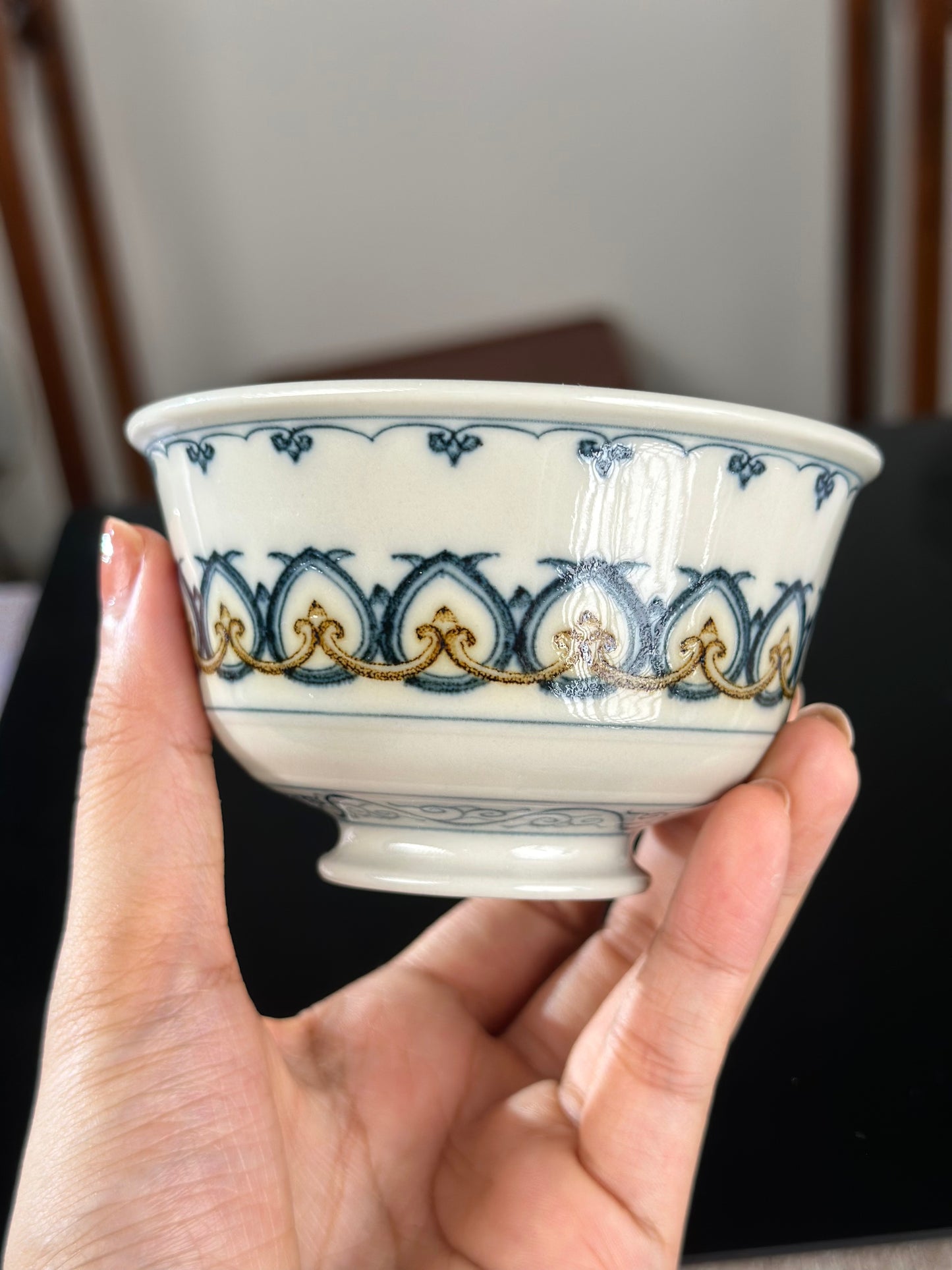 Handpainted Chinese Luxious Blue White Porcelain  Underglaze Gold Youlijin Traditional Baoxiang Flower Pattern Masterpiece Gaiwan Teacup Set Artwork