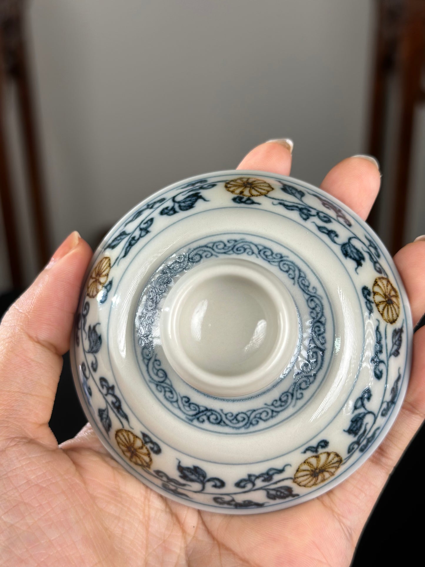 Handpainted Chinese Luxious Blue White Porcelain  Underglaze Gold Youlijin Traditional Baoxiang Flower Pattern Masterpiece Gaiwan Teacup Set Artwork