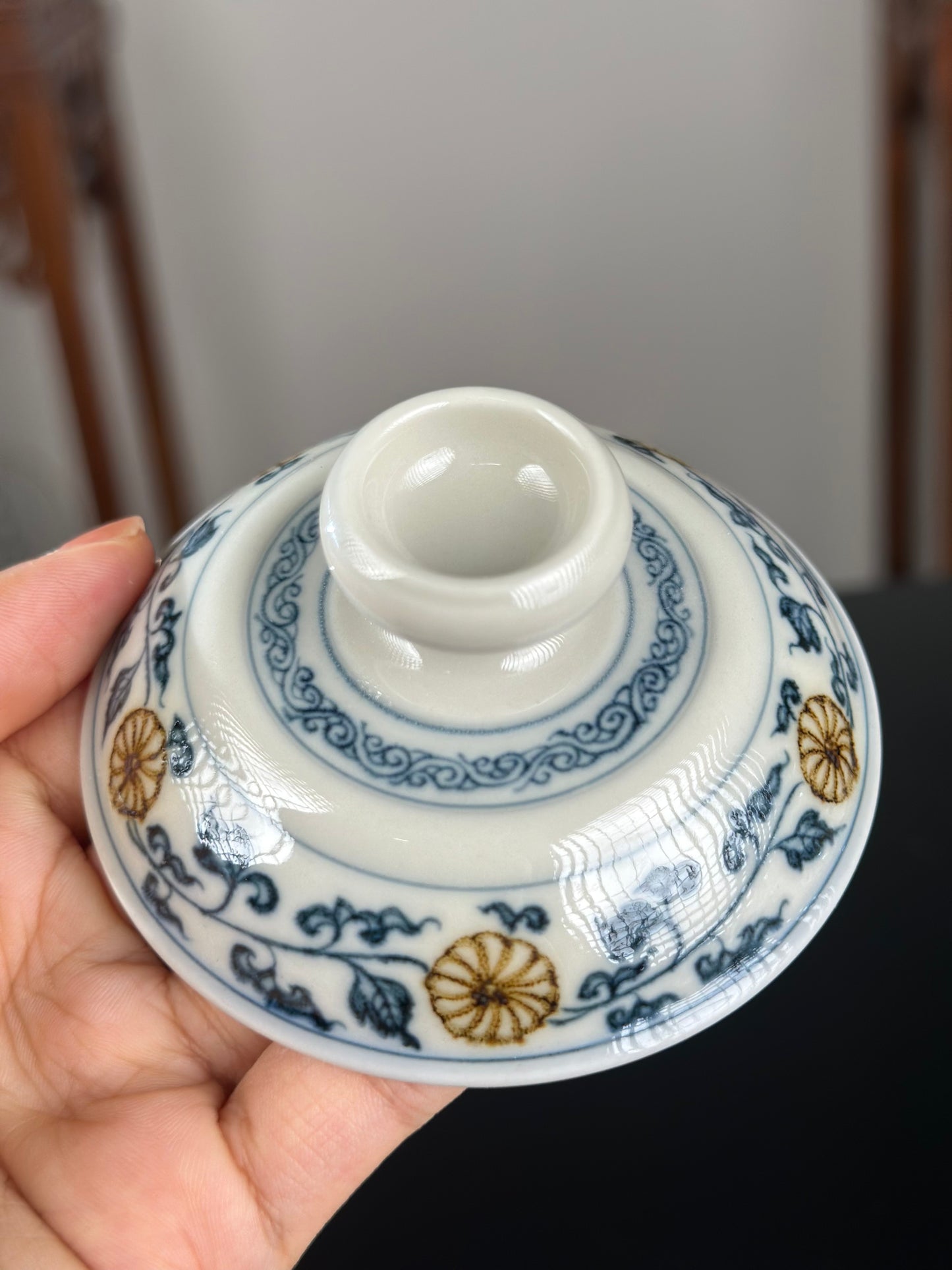 Handpainted Chinese Luxious Blue White Porcelain  Underglaze Gold Youlijin Traditional Baoxiang Flower Pattern Masterpiece Gaiwan Teacup Set Artwork