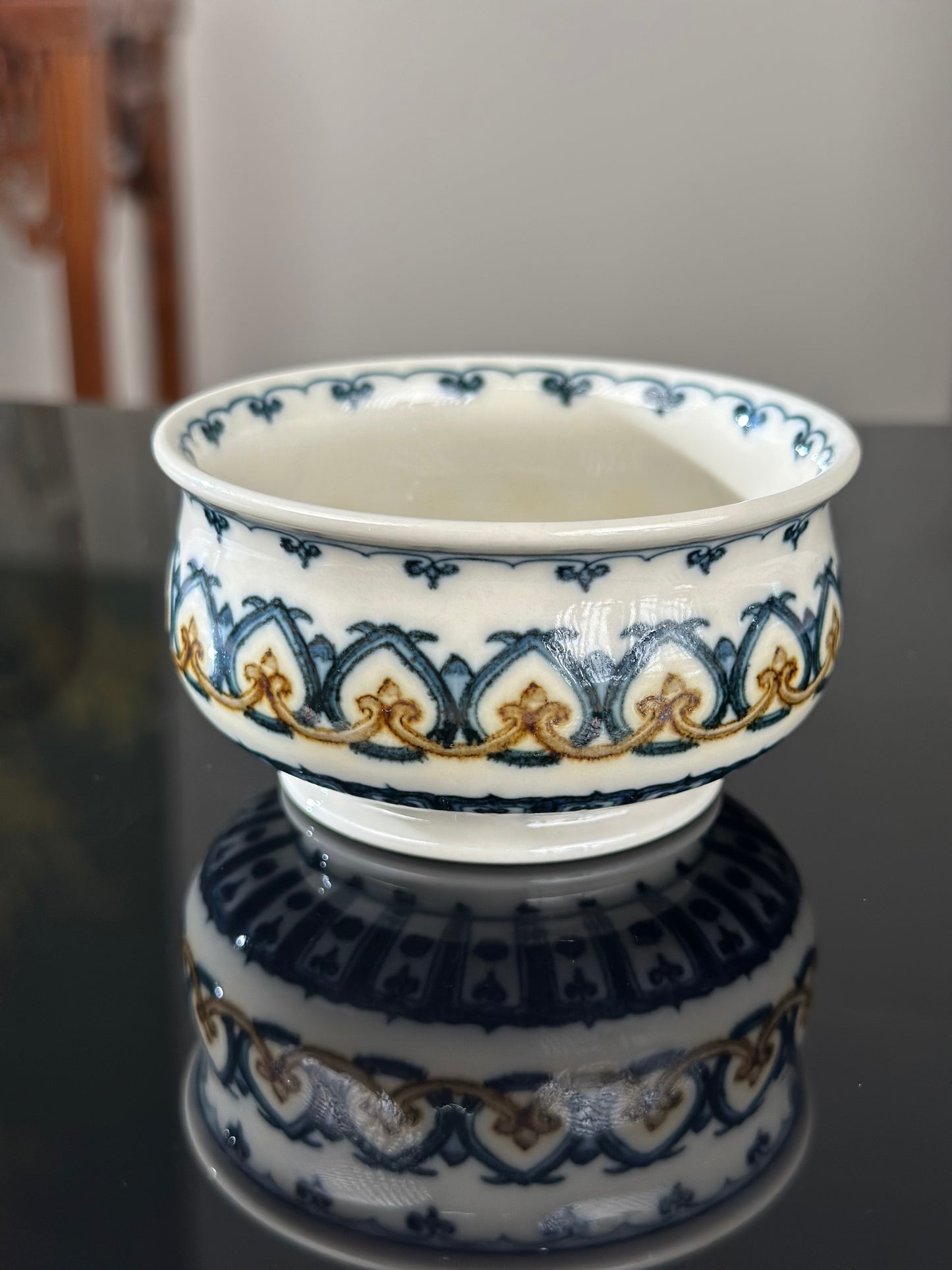 Handpainted Chinese Luxious Blue White Porcelain  Underglaze Gold Youlijin Traditional Baoxiang Flower Pattern Masterpiece Gaiwan Teacup Set Artwork