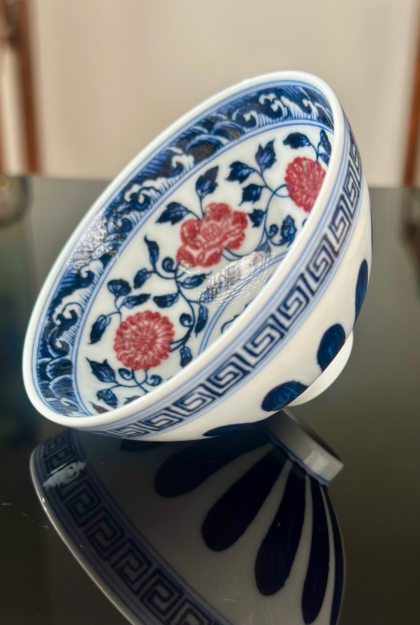 Handpainted Chinese Traditional  Flower Pattern Blue and White Underglaze Red Youlihong Porcelain Jingdezhen Jixin Teacup