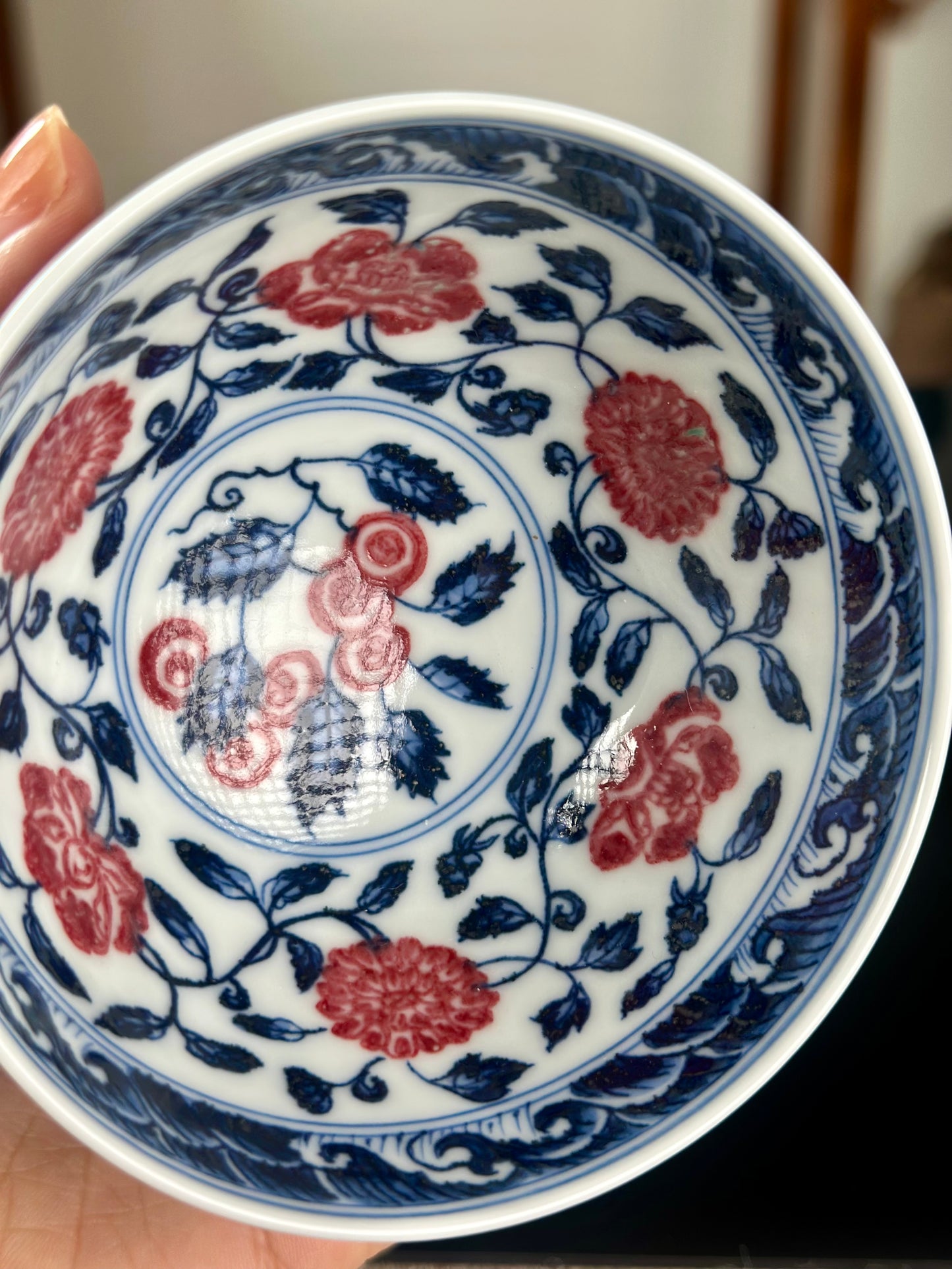 Handpainted Chinese Traditional  Flower Pattern Blue and White Underglaze Red Youlihong Porcelain Jingdezhen Jixin Teacup