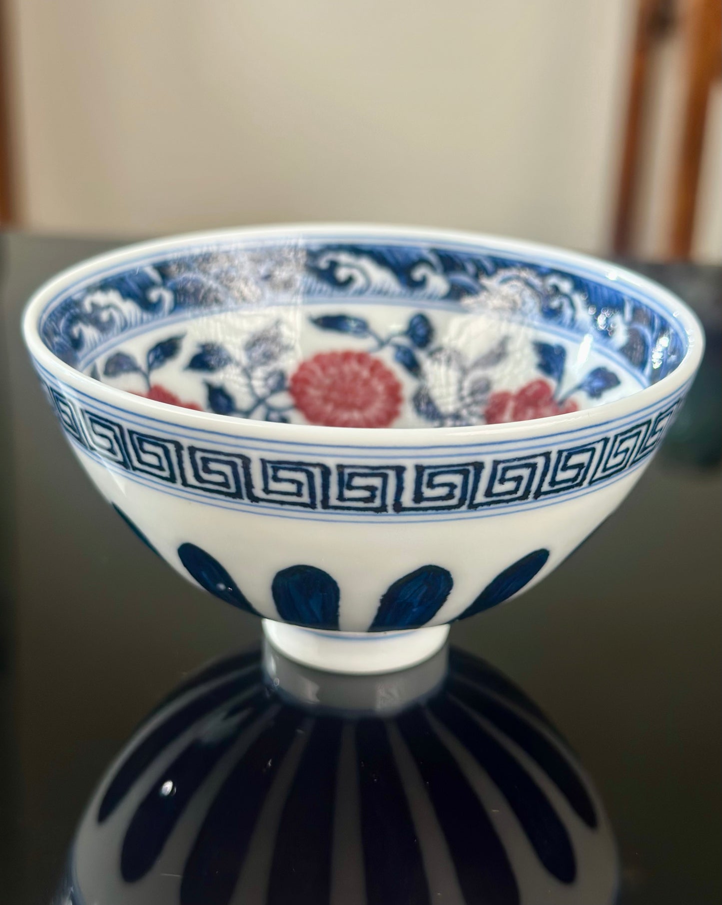 Handpainted Chinese Traditional  Flower Pattern Blue and White Underglaze Red Youlihong Porcelain Jingdezhen Jixin Teacup