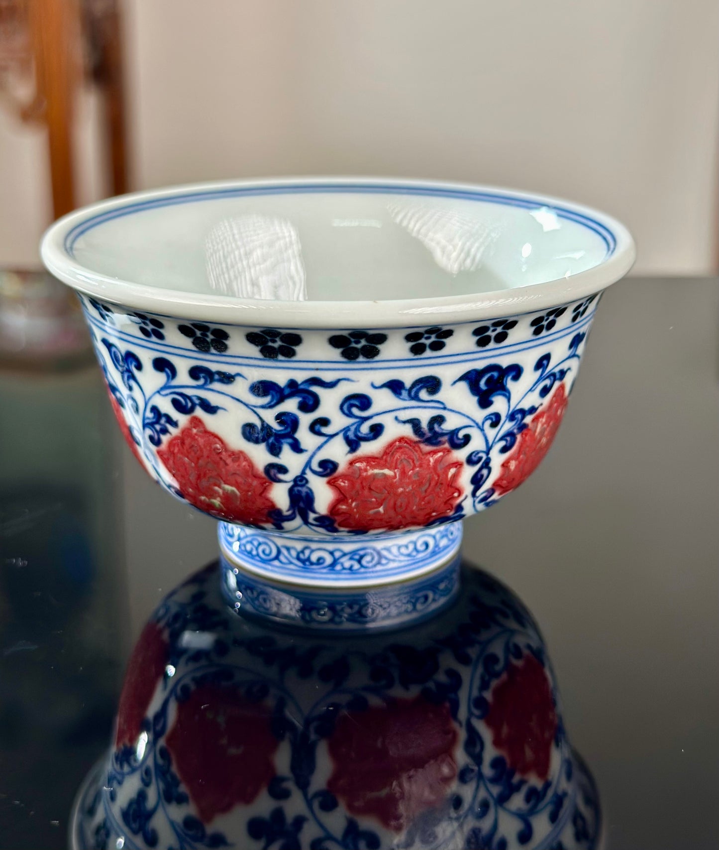 Handpainted Chinese Traditional Lotus and Twined Stem Pattern Blue and White Underglaze Red Youlihong Porcelain Jingdezhen Rotating Teacup