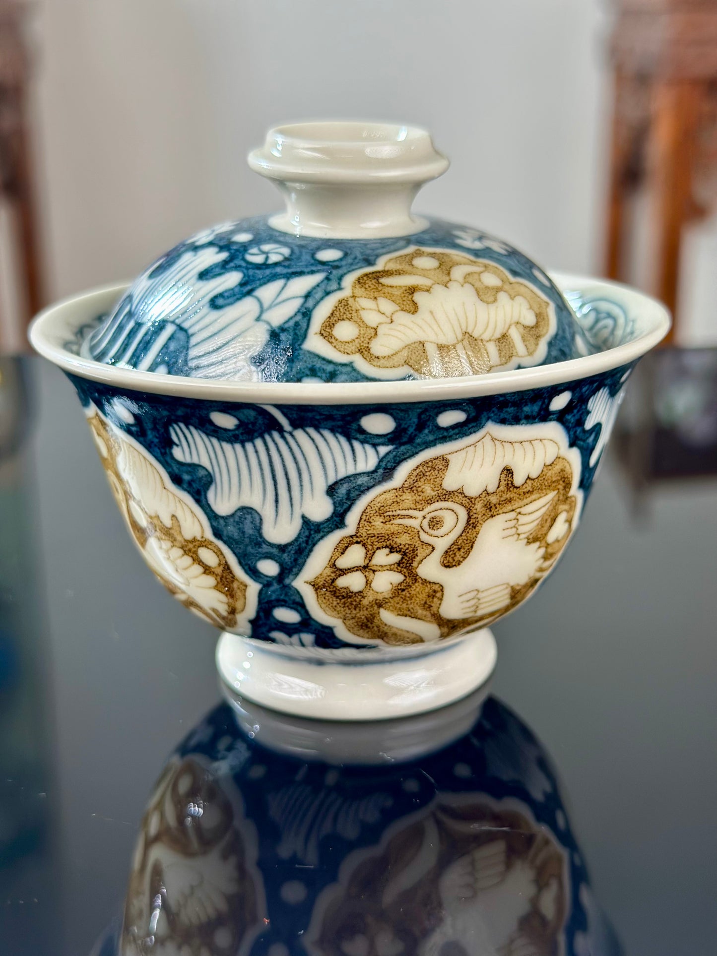 Handpainted Chinese Luxious Blue White Porcelain  Underglaze Gold Youlijin Classic Heron and Lotus Pattern Masterpiece Gaiwan Teacup Set Artwork