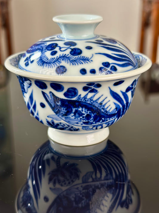 Hand Painted Chinese Blue and White Porcelain Fish and Algae Pattern Teacup Jingdezhen Master Ceramic Artwork
