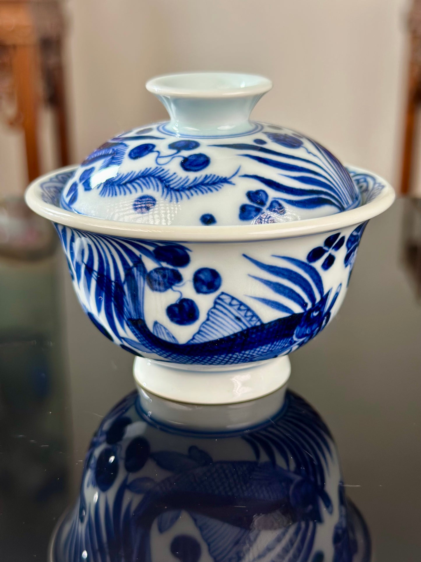 Hand Painted Chinese Blue and White Porcelain Fish and Algae Pattern Teacup Jingdezhen Master Ceramic Artwork