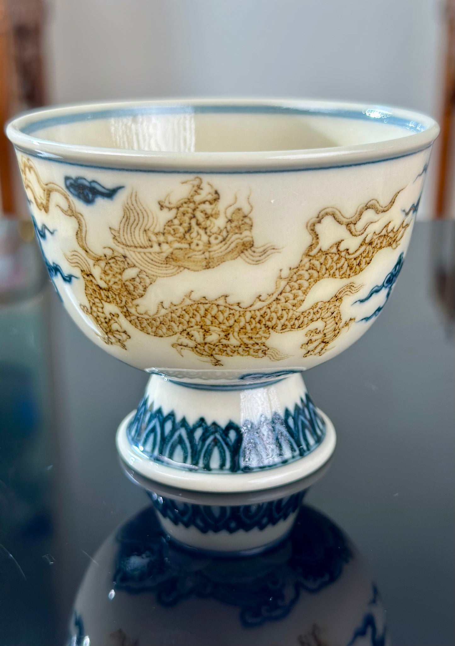 Handpainted Chinese Luxious Blue White Porcelain Underglaze Gold Youlijin Classic Xuande Double Dragon Pattern Artwork Teacup